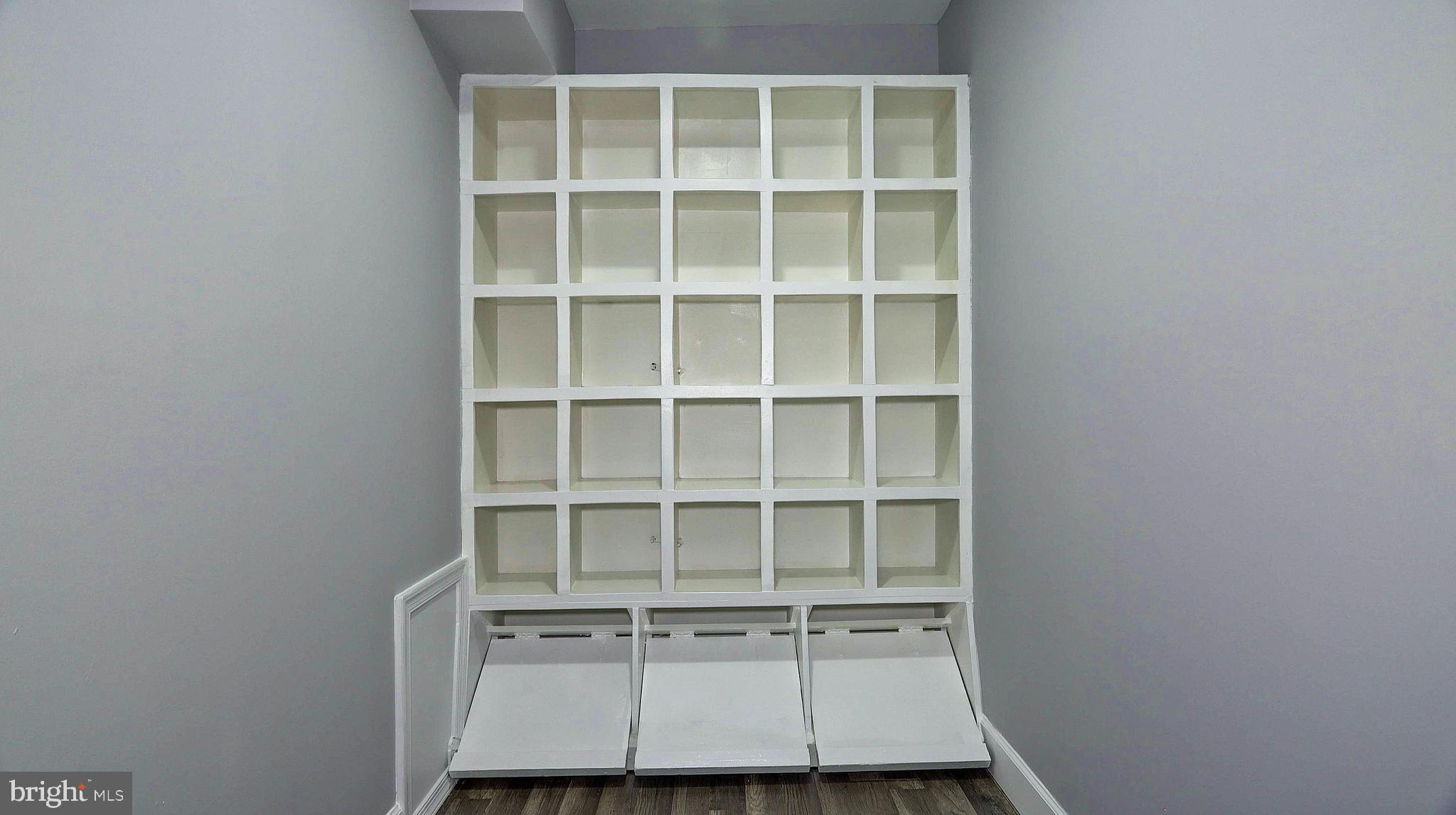 SAXONY SQUARE - Residential