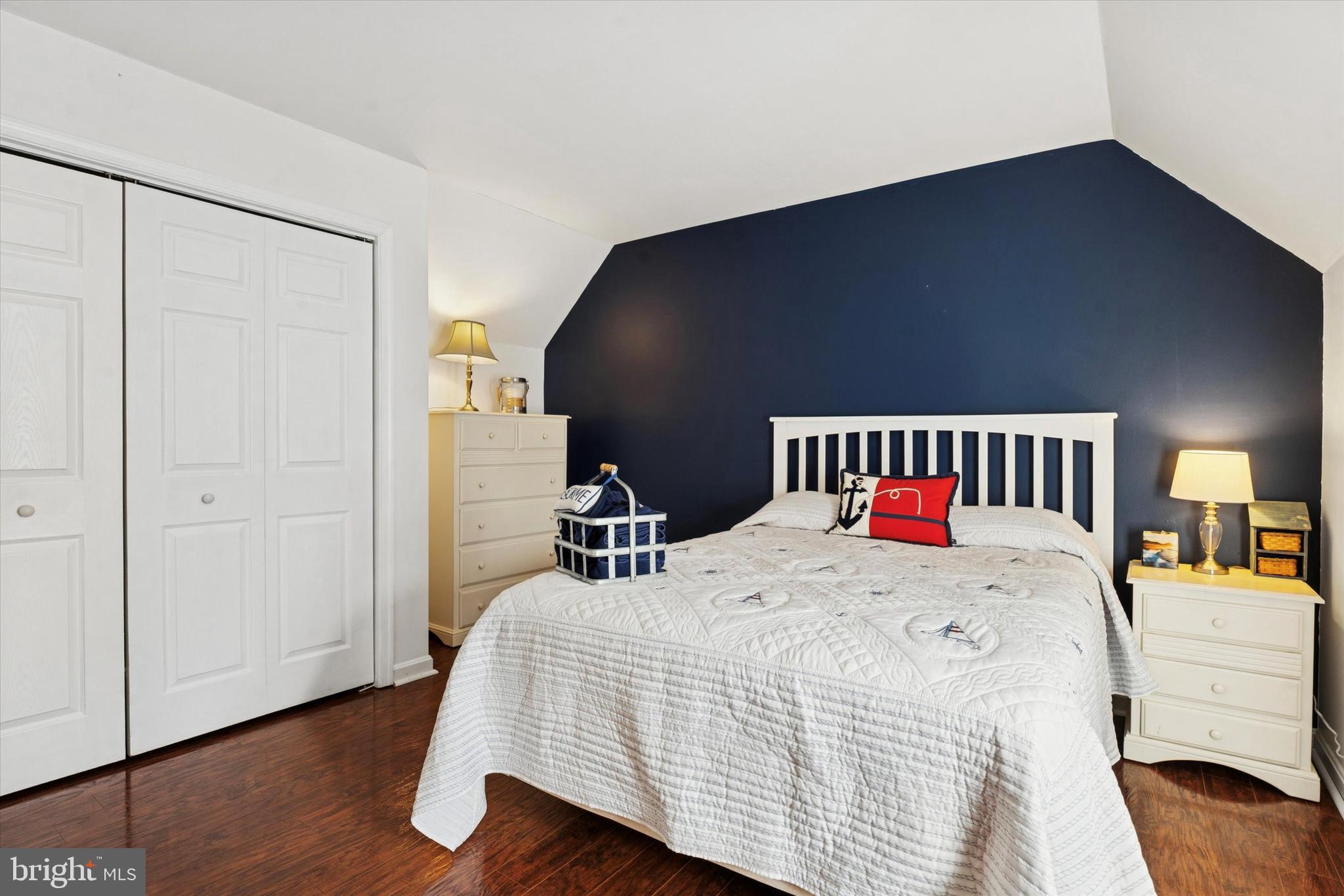 TOWNS EDGE - Residential