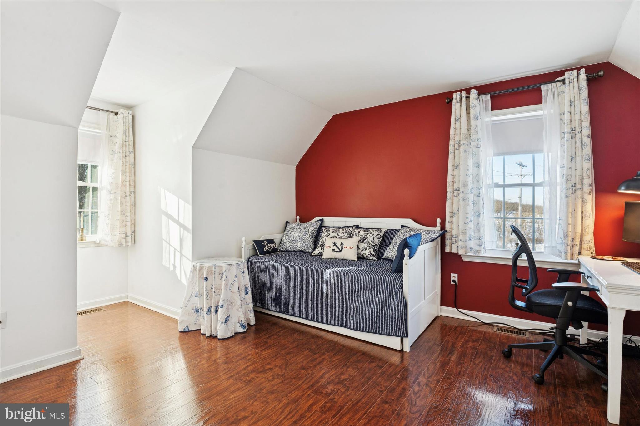 TOWNS EDGE - Residential