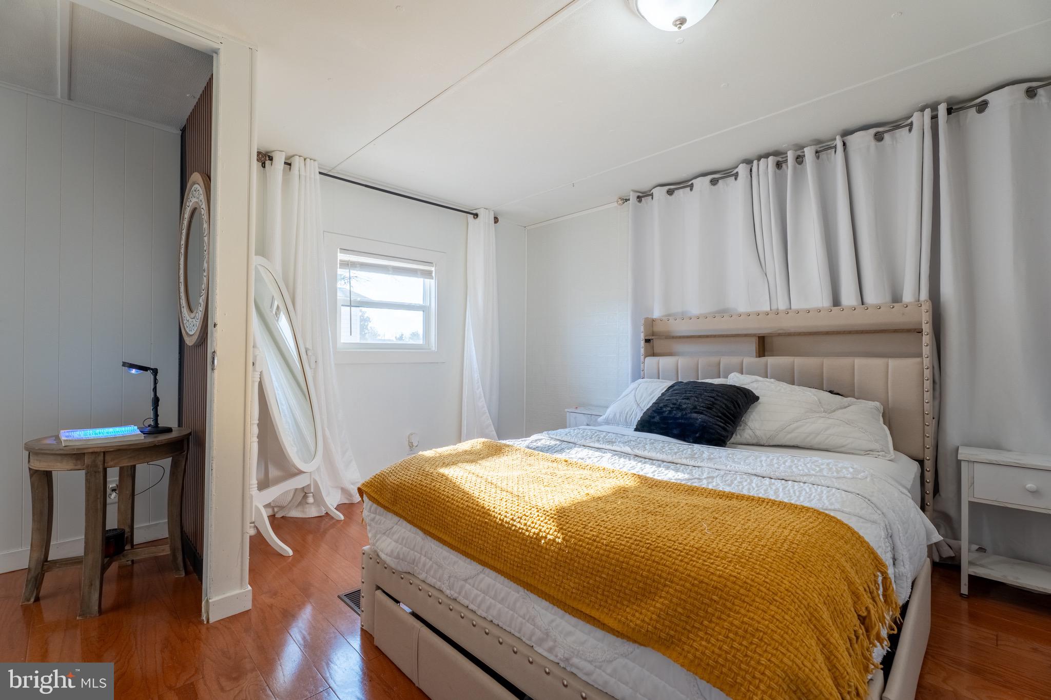 COLONIAL EAST MHP - Residential