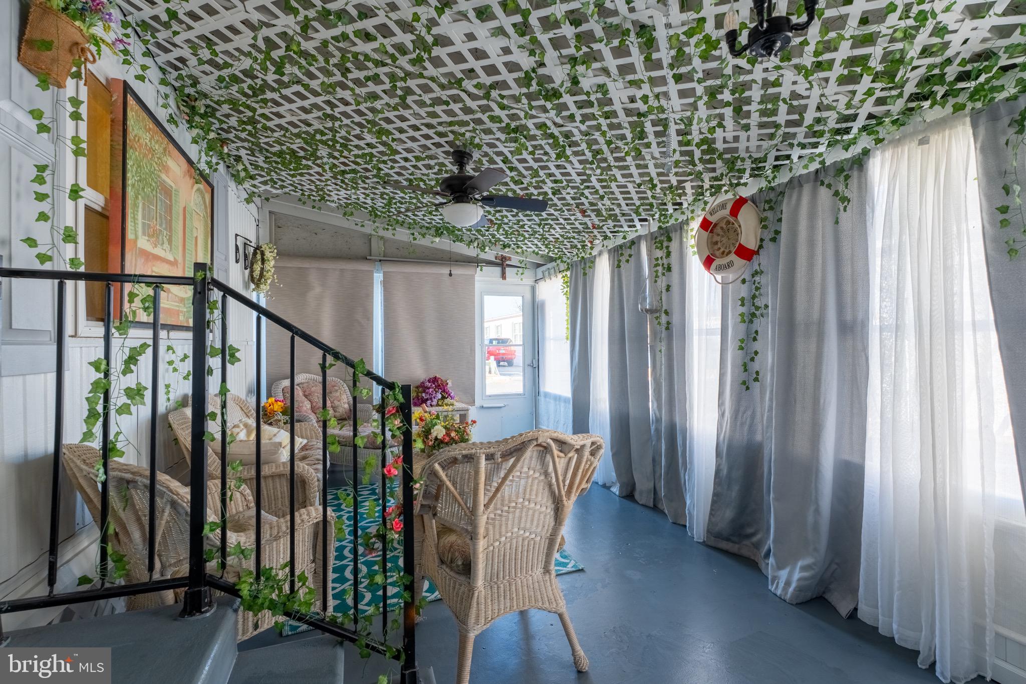 COLONIAL EAST MHP - Residential