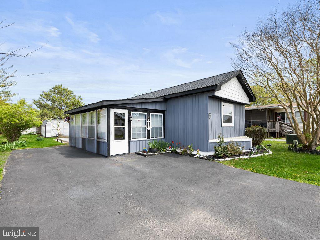 COLONIAL EAST MHP - Residential