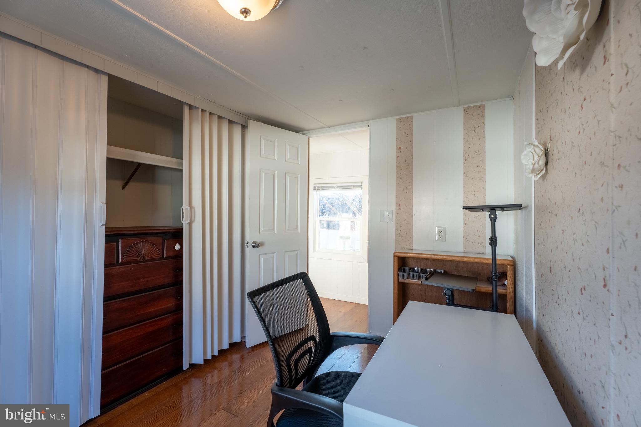 COLONIAL EAST MHP - Residential