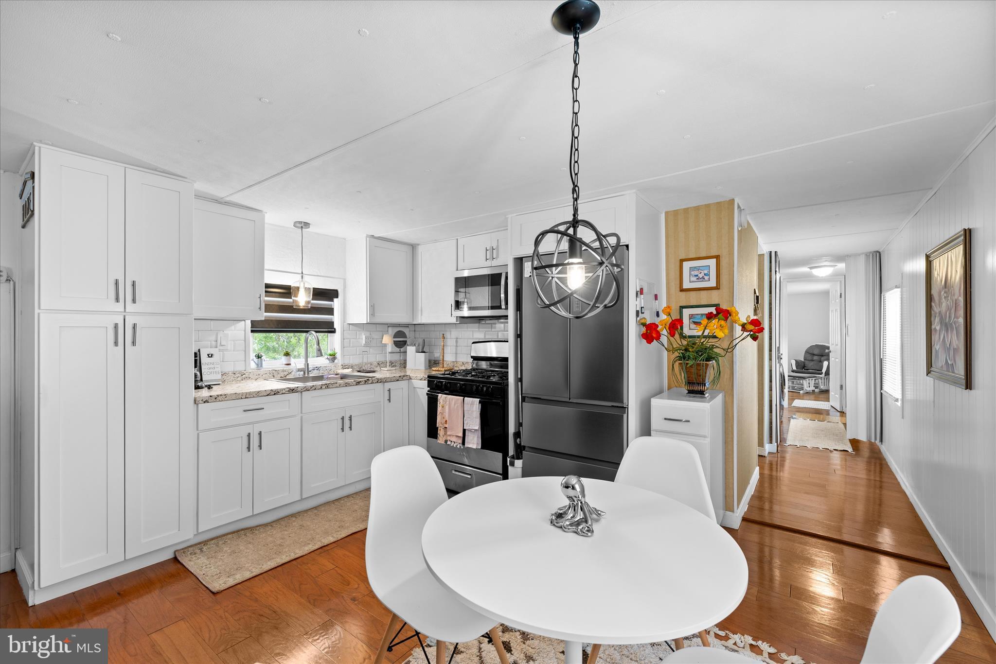 COLONIAL EAST MHP - Residential