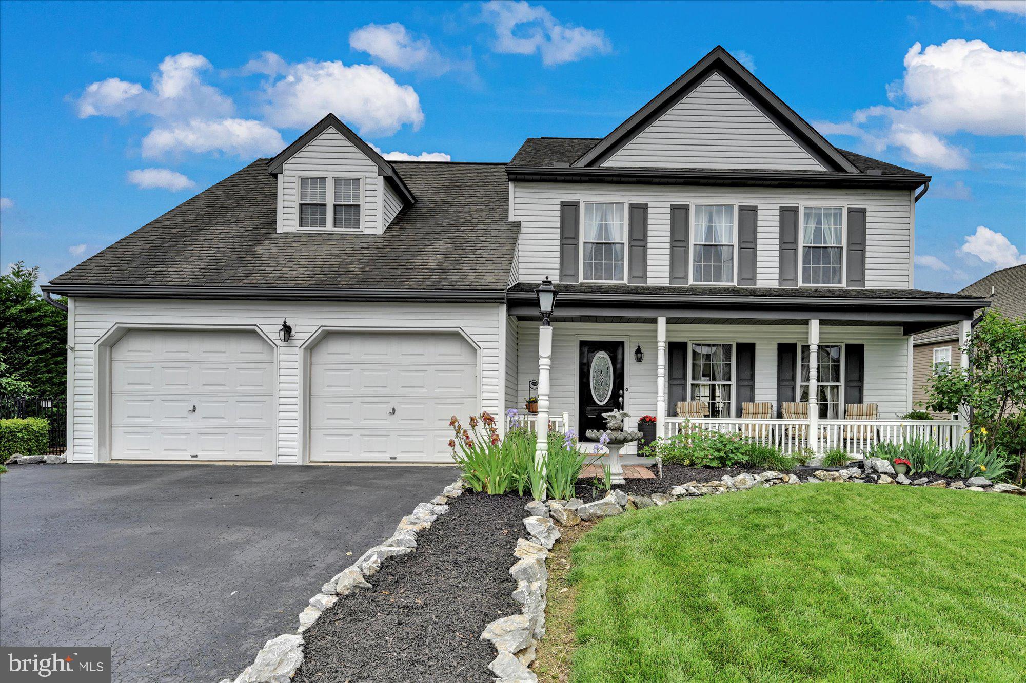 LINCOLNS MEADOW - Residential