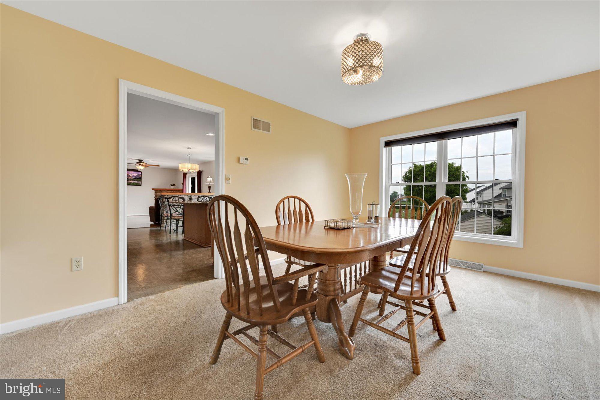 LINCOLNS MEADOW - Residential