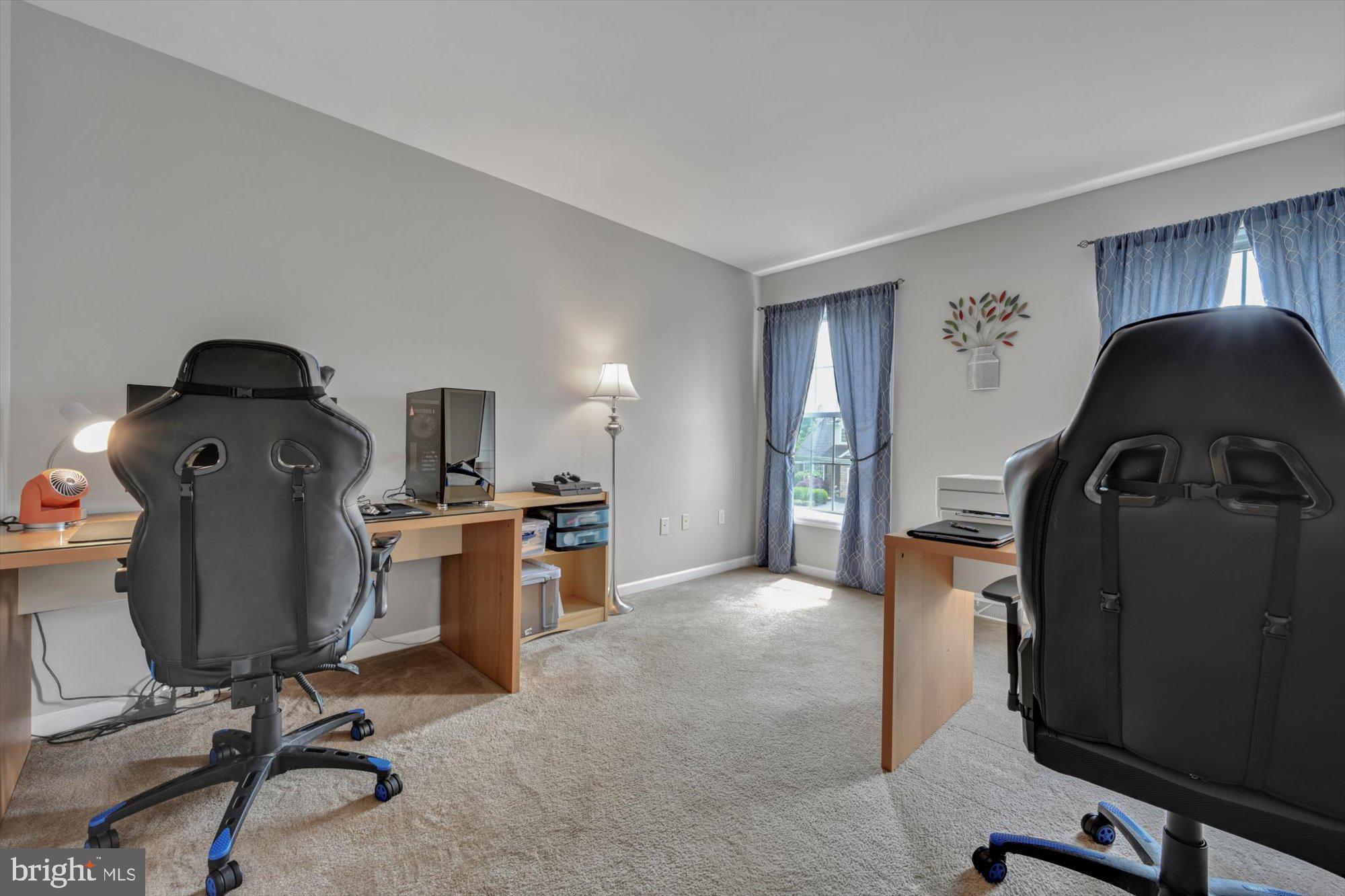 LINCOLNS MEADOW - Residential