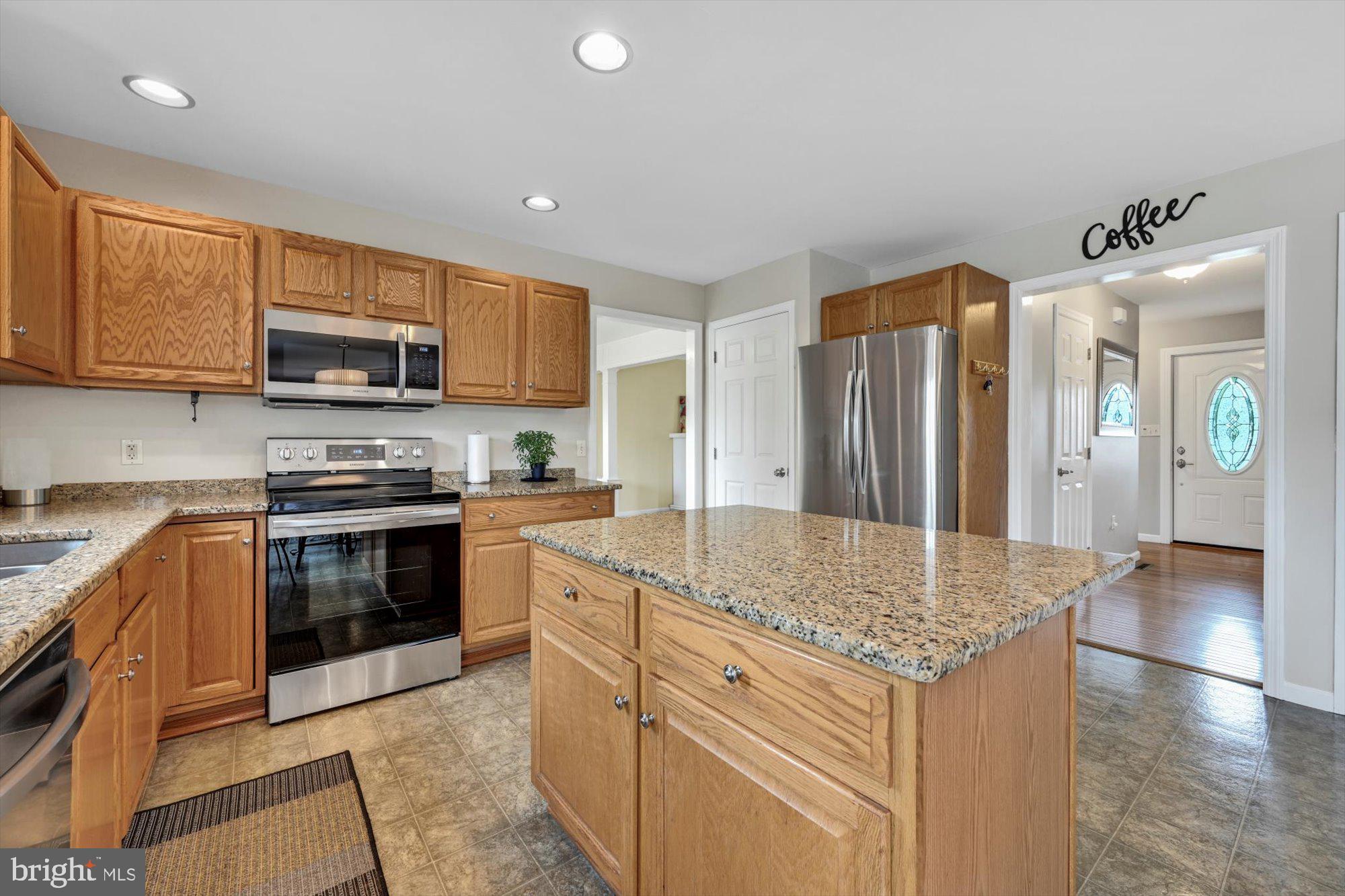 LINCOLNS MEADOW - Residential