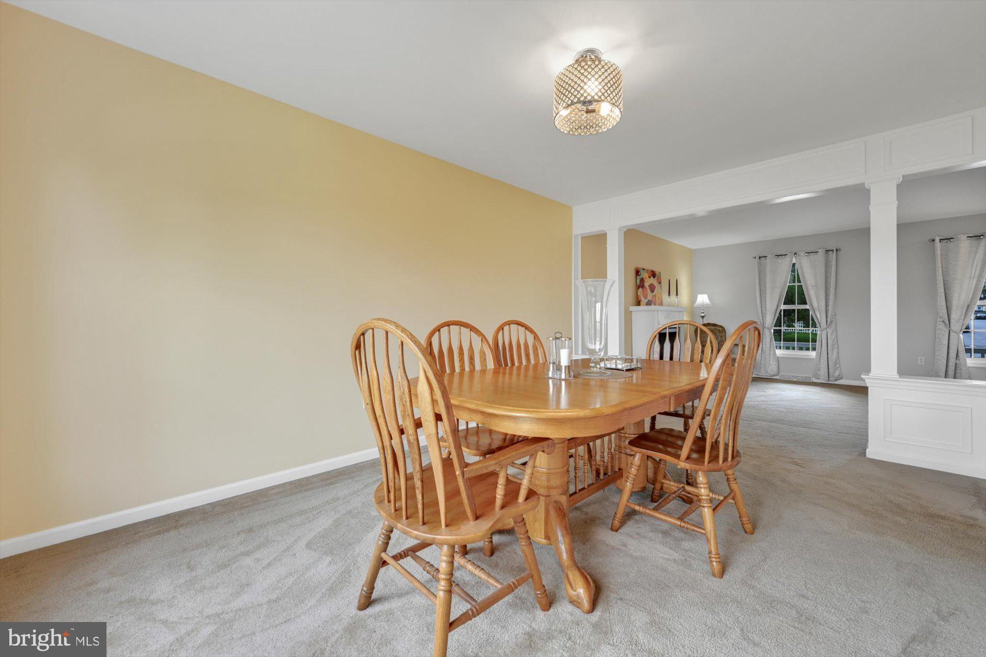 LINCOLNS MEADOW - Residential