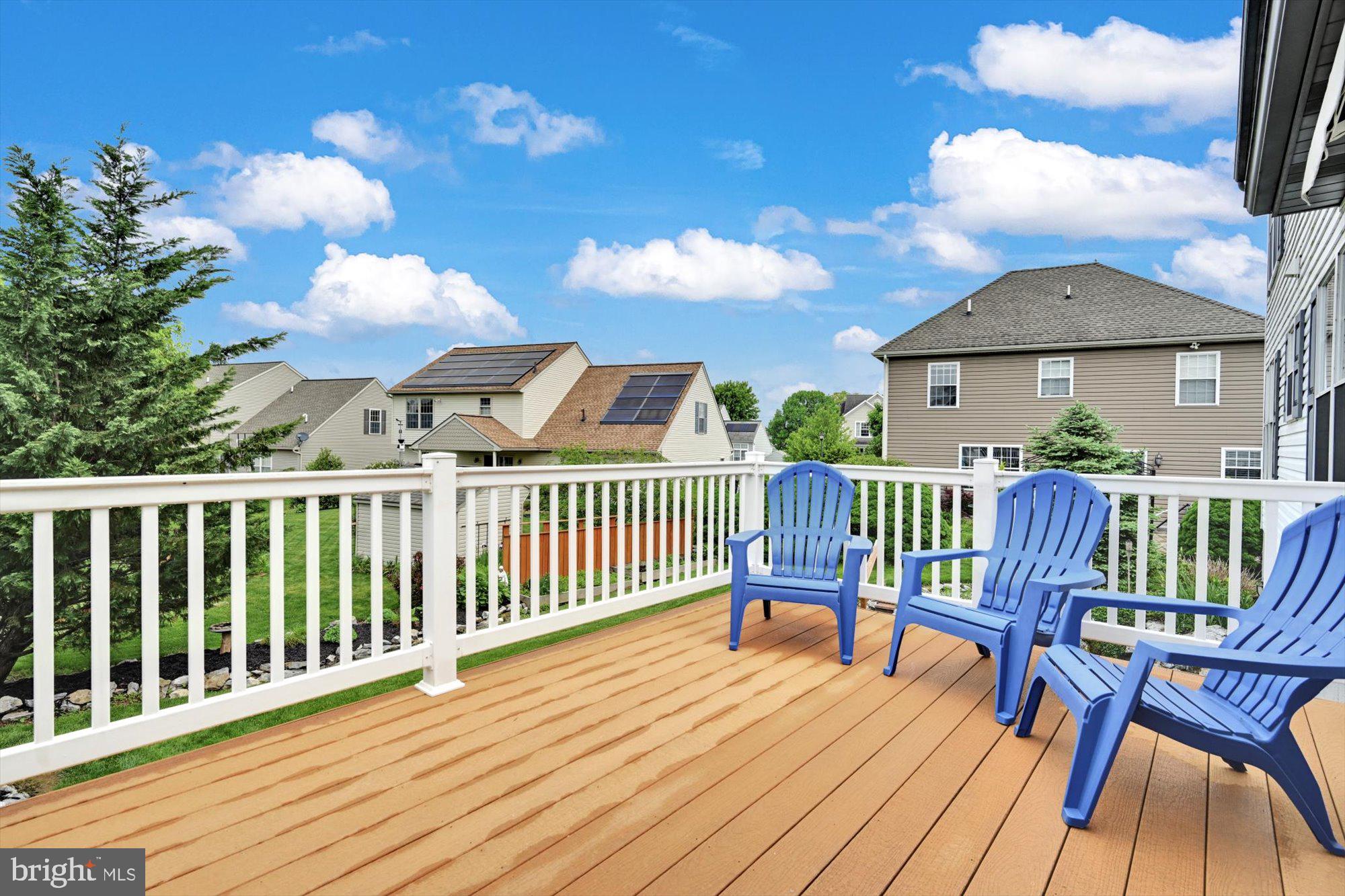 LINCOLNS MEADOW - Residential