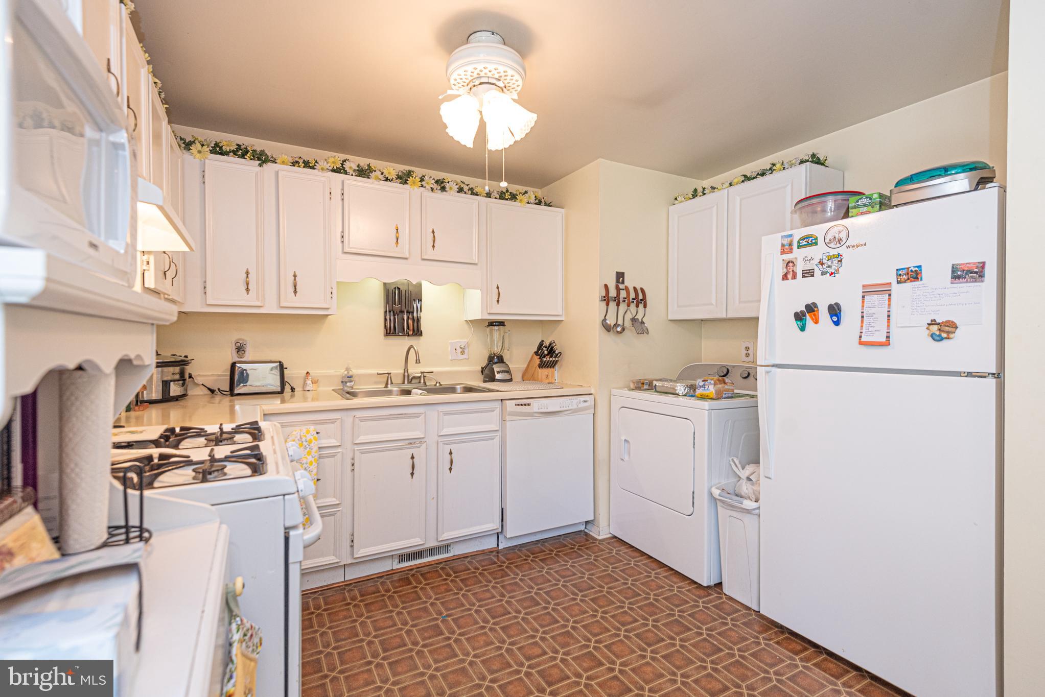 612 COTTONTAIL DRIVE