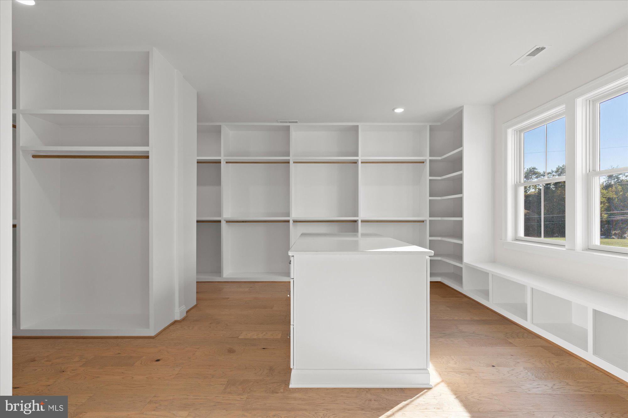 FAIRFAX FARMS - Residential