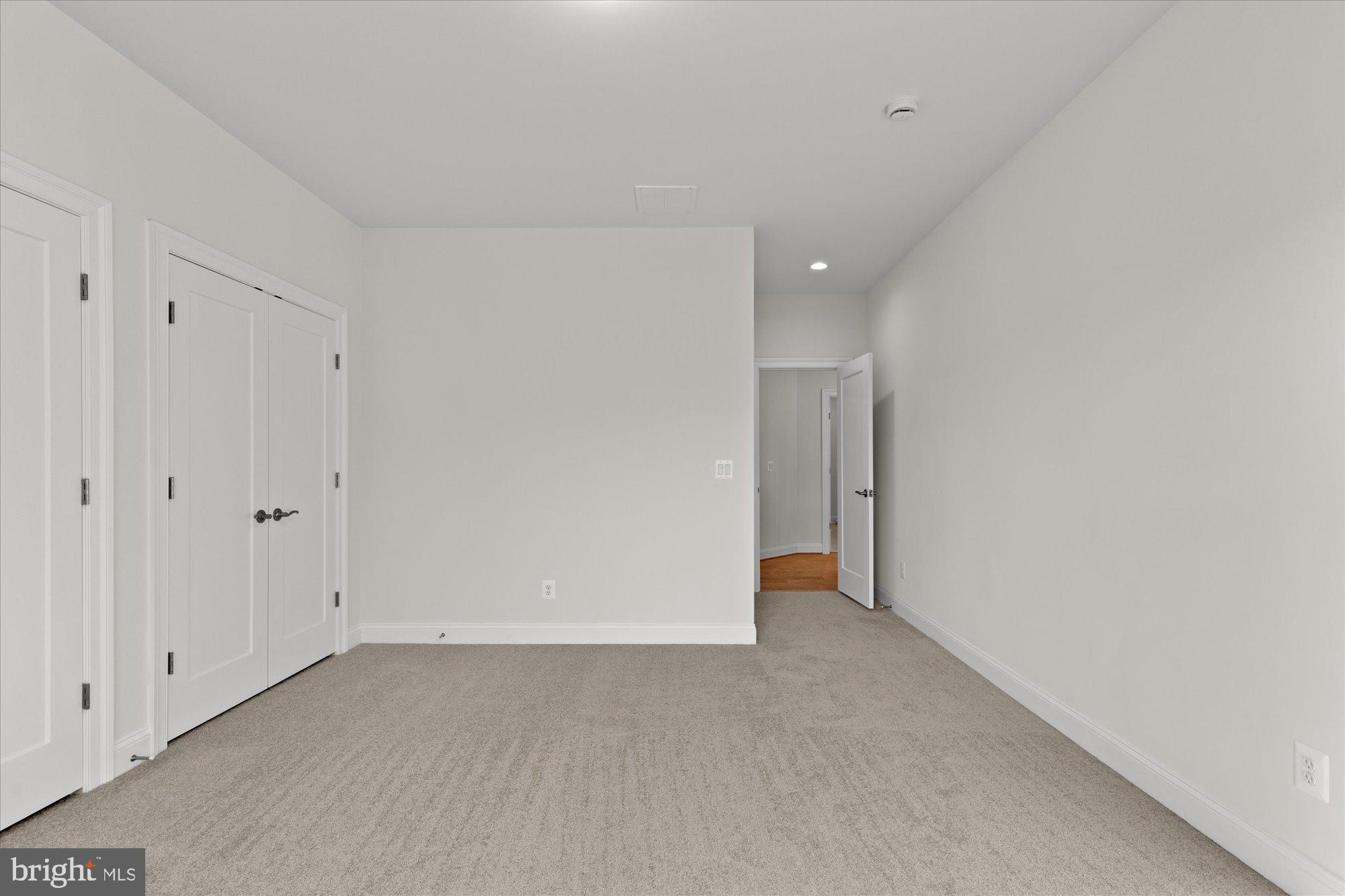 FAIRFAX FARMS - Residential