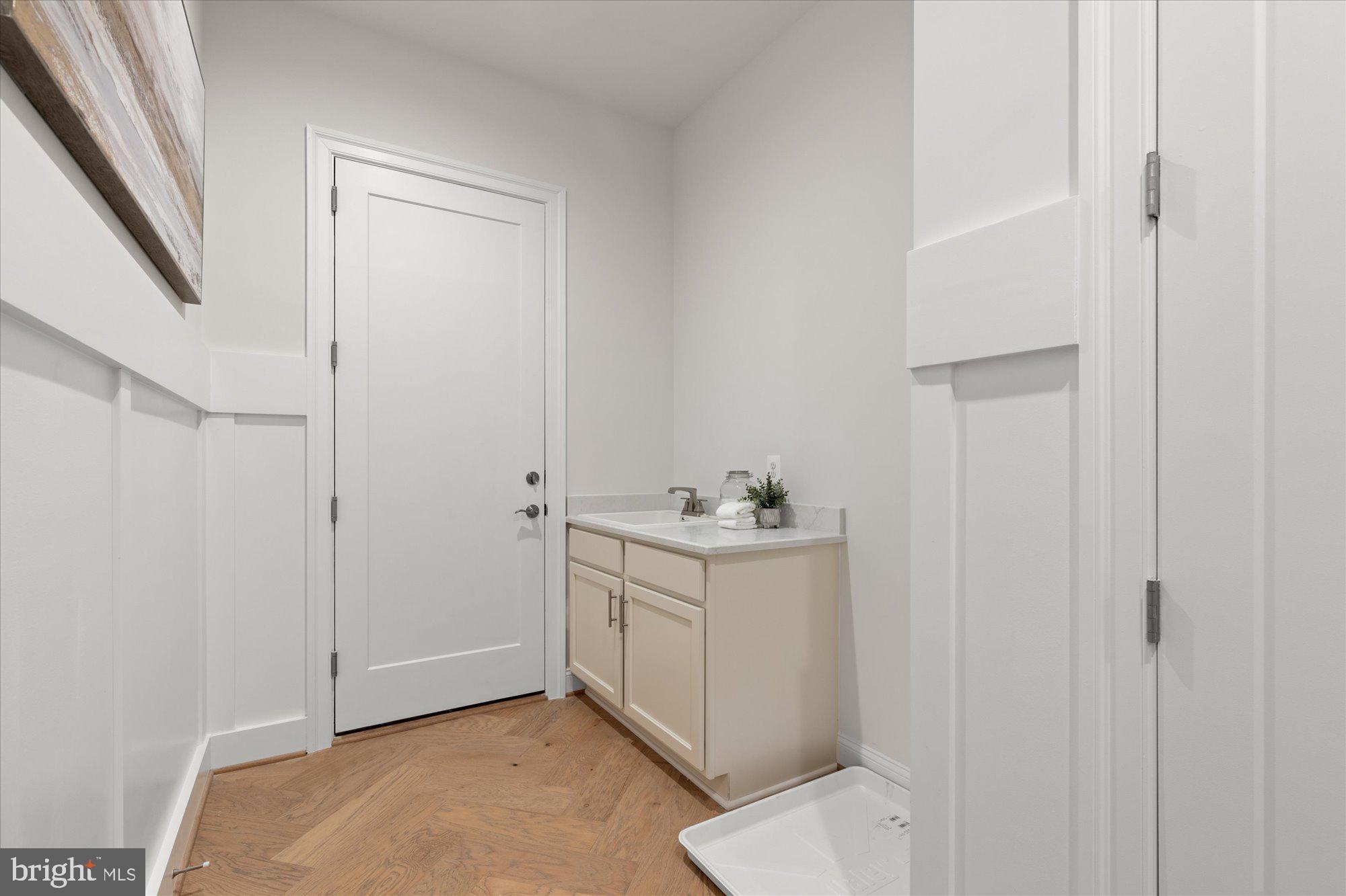 FAIRFAX FARMS - Residential