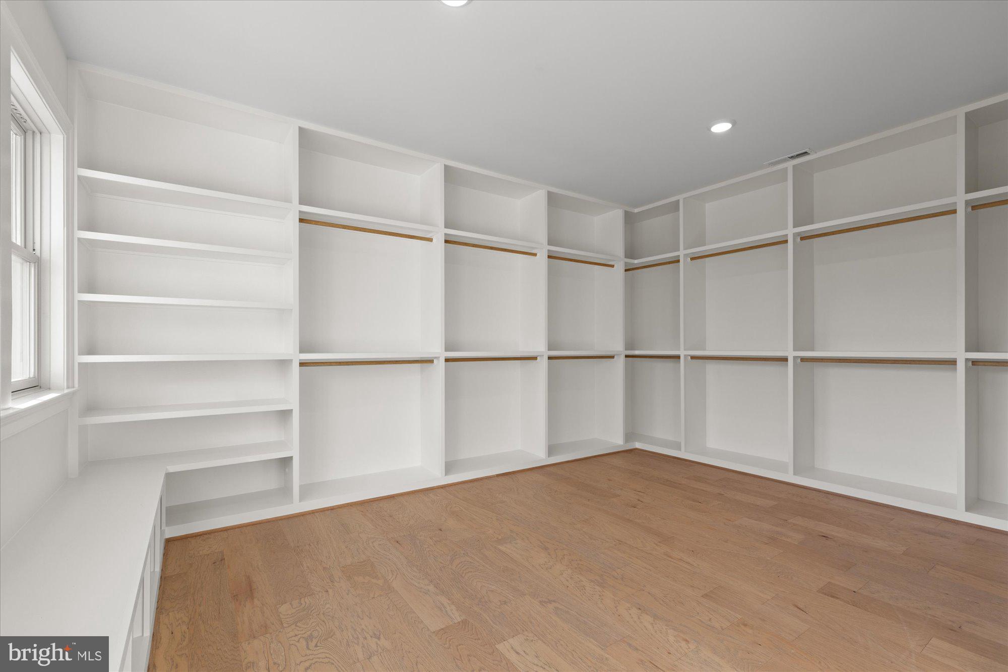 FAIRFAX FARMS - Residential