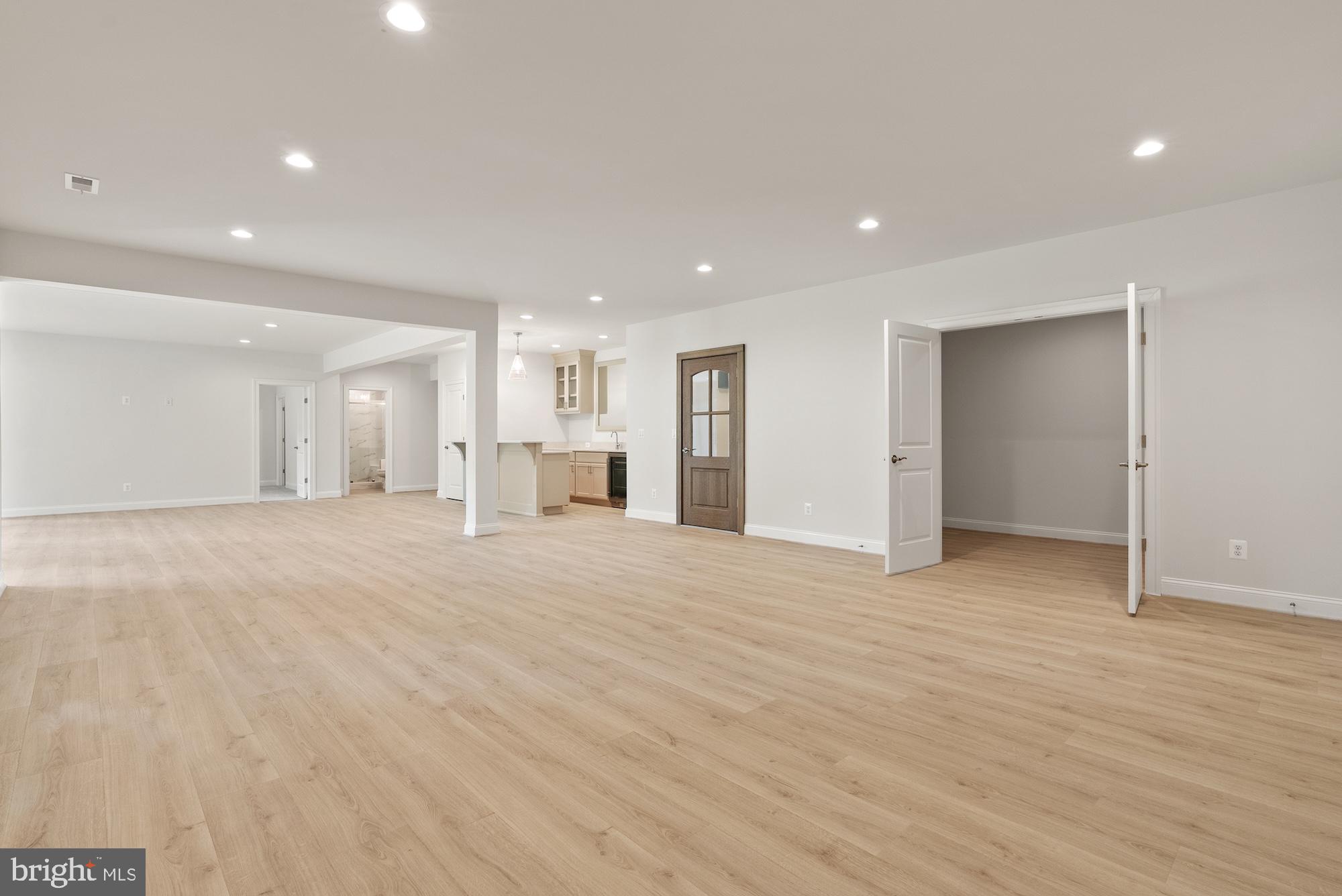 FAIRFAX FARMS - Residential