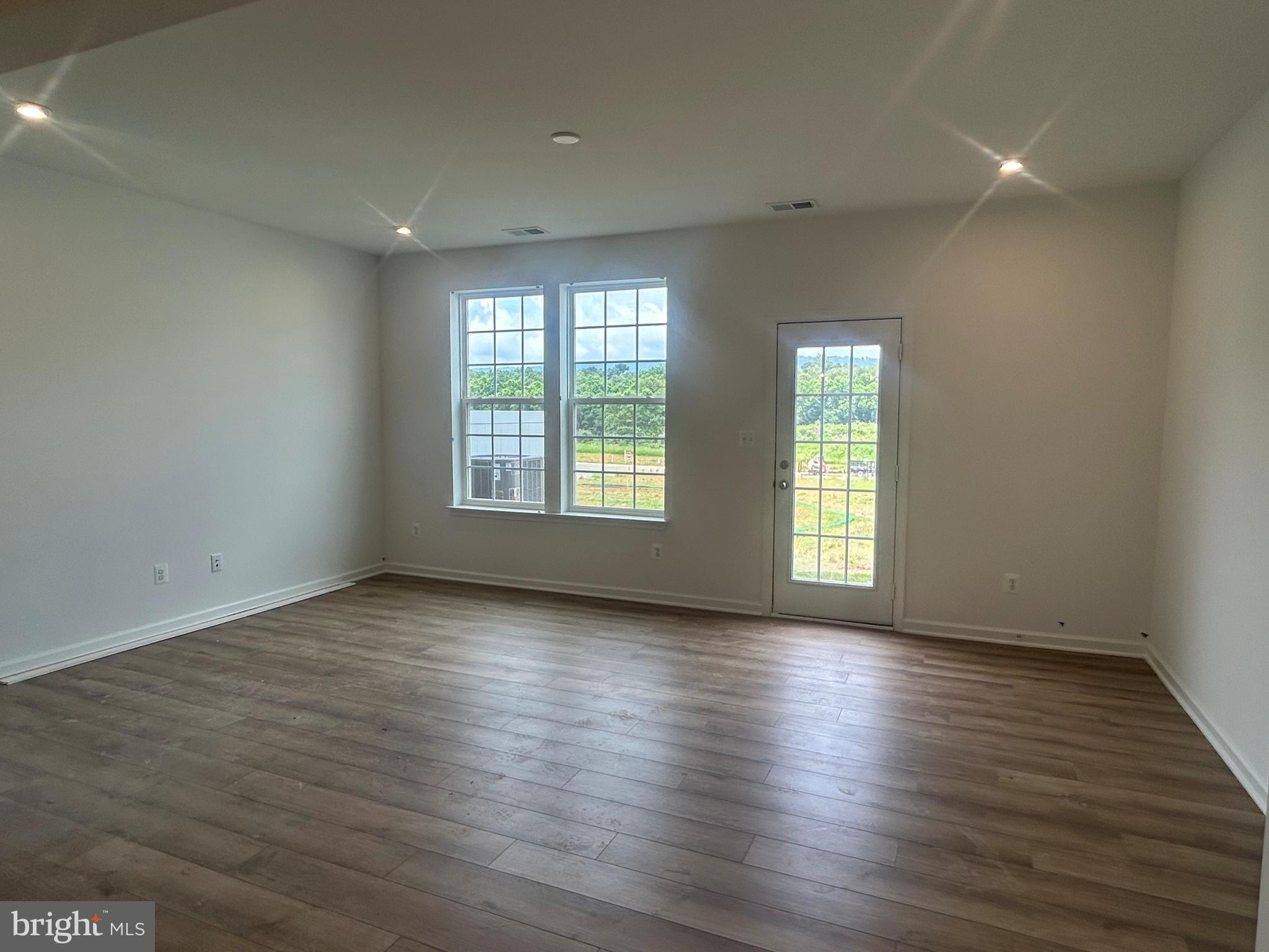 MARTINSBURG STATION - Residential