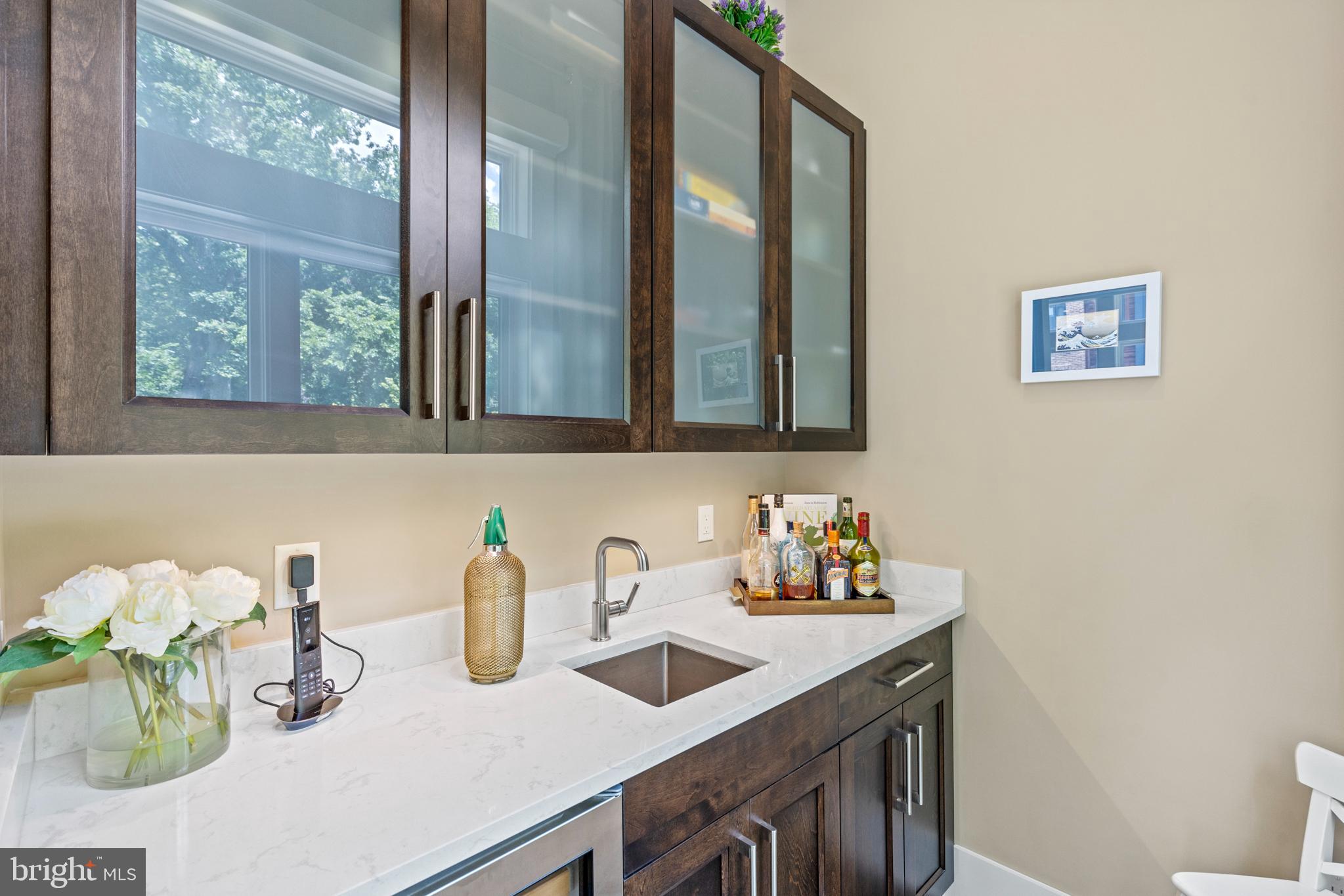 GROSVENOR HEIGHTS - Residential