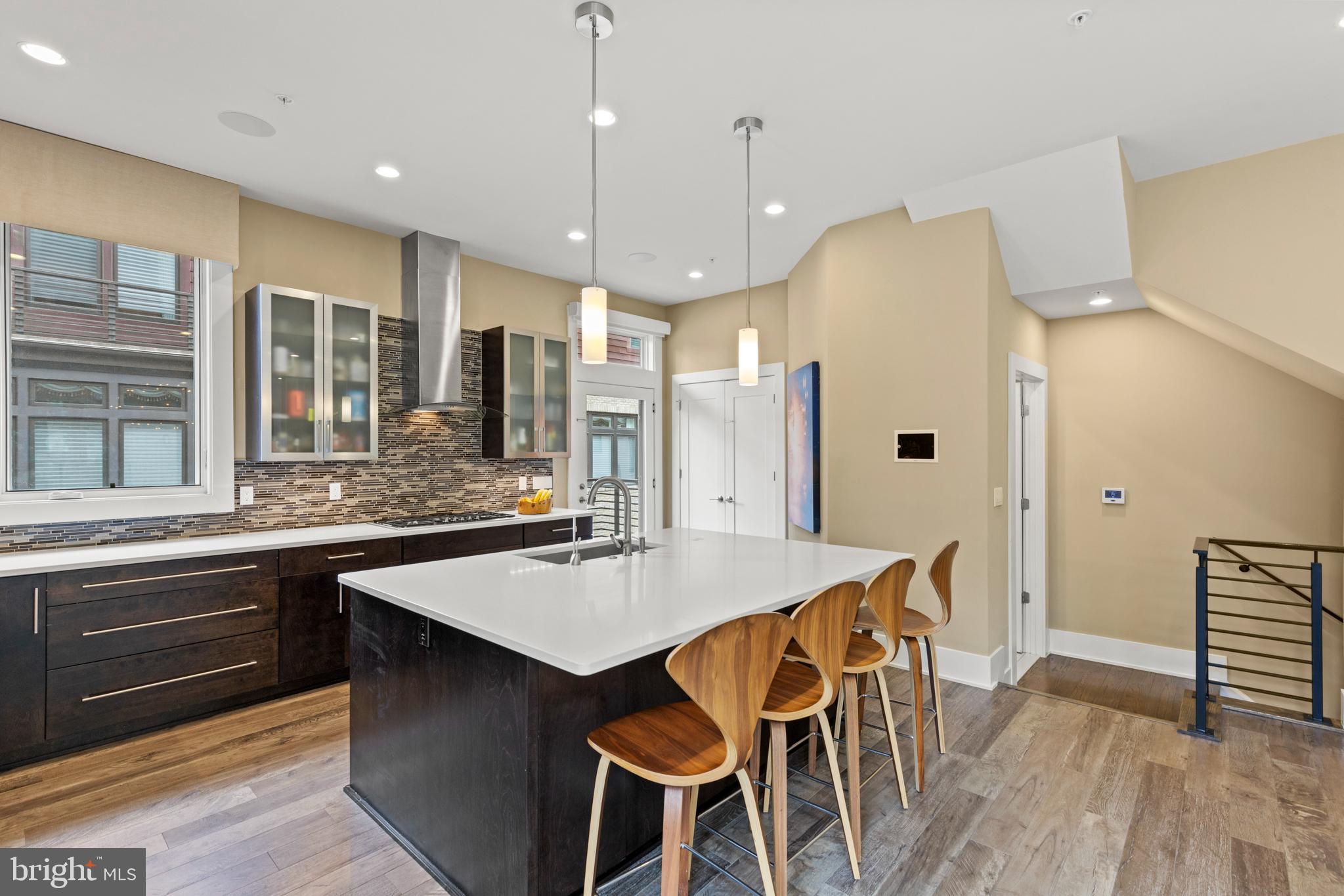 GROSVENOR HEIGHTS - Residential