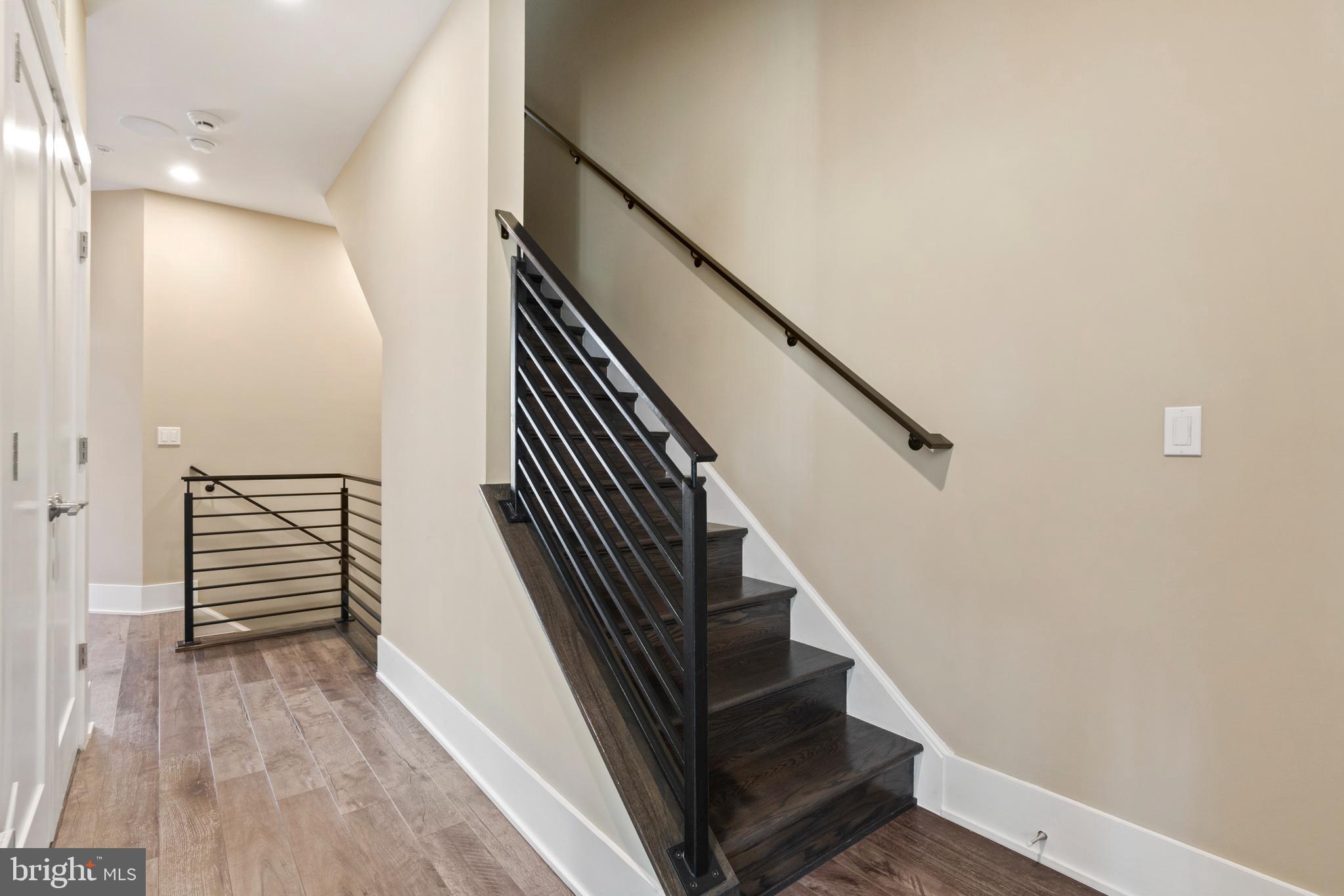 GROSVENOR HEIGHTS - Residential