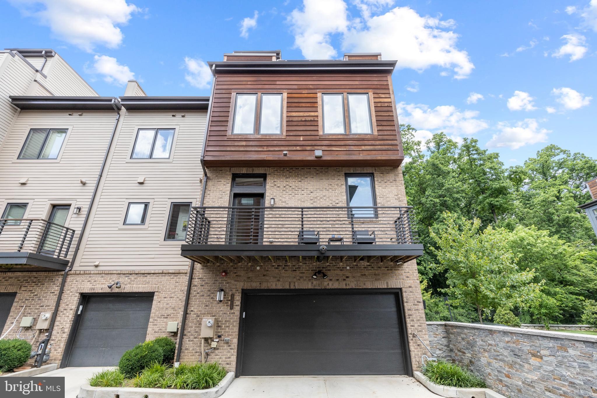 GROSVENOR HEIGHTS - Residential