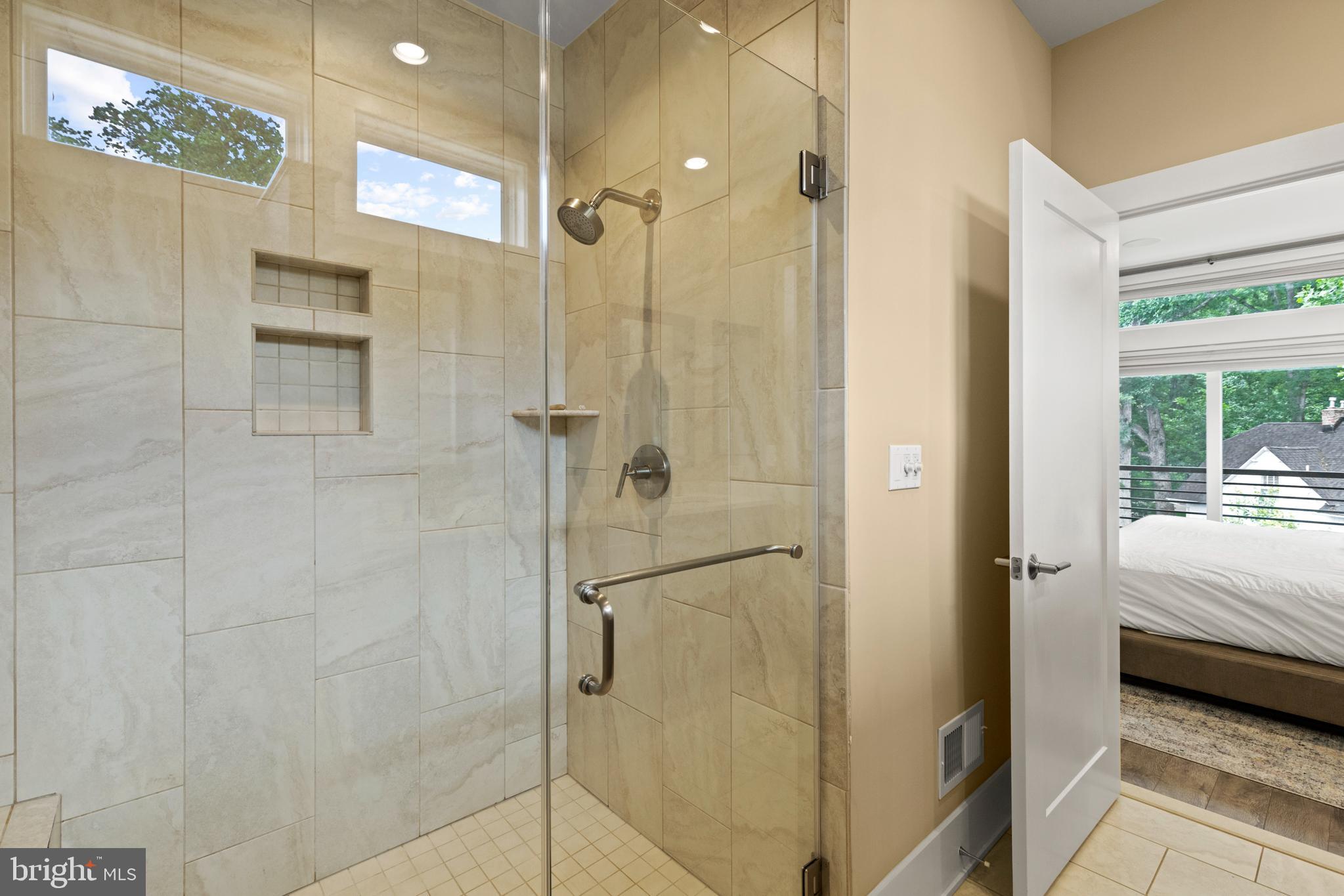 GROSVENOR HEIGHTS - Residential