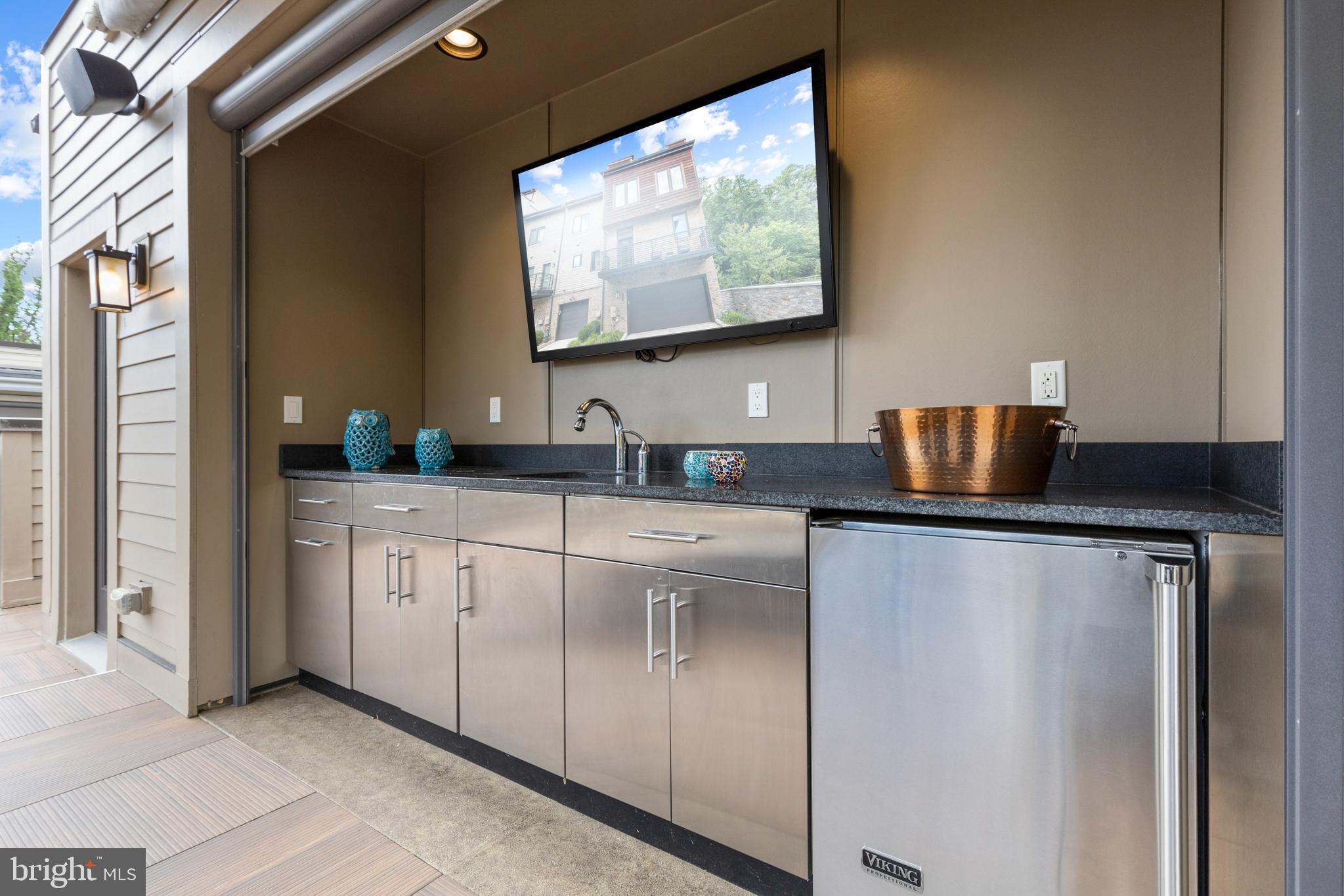 GROSVENOR HEIGHTS - Residential