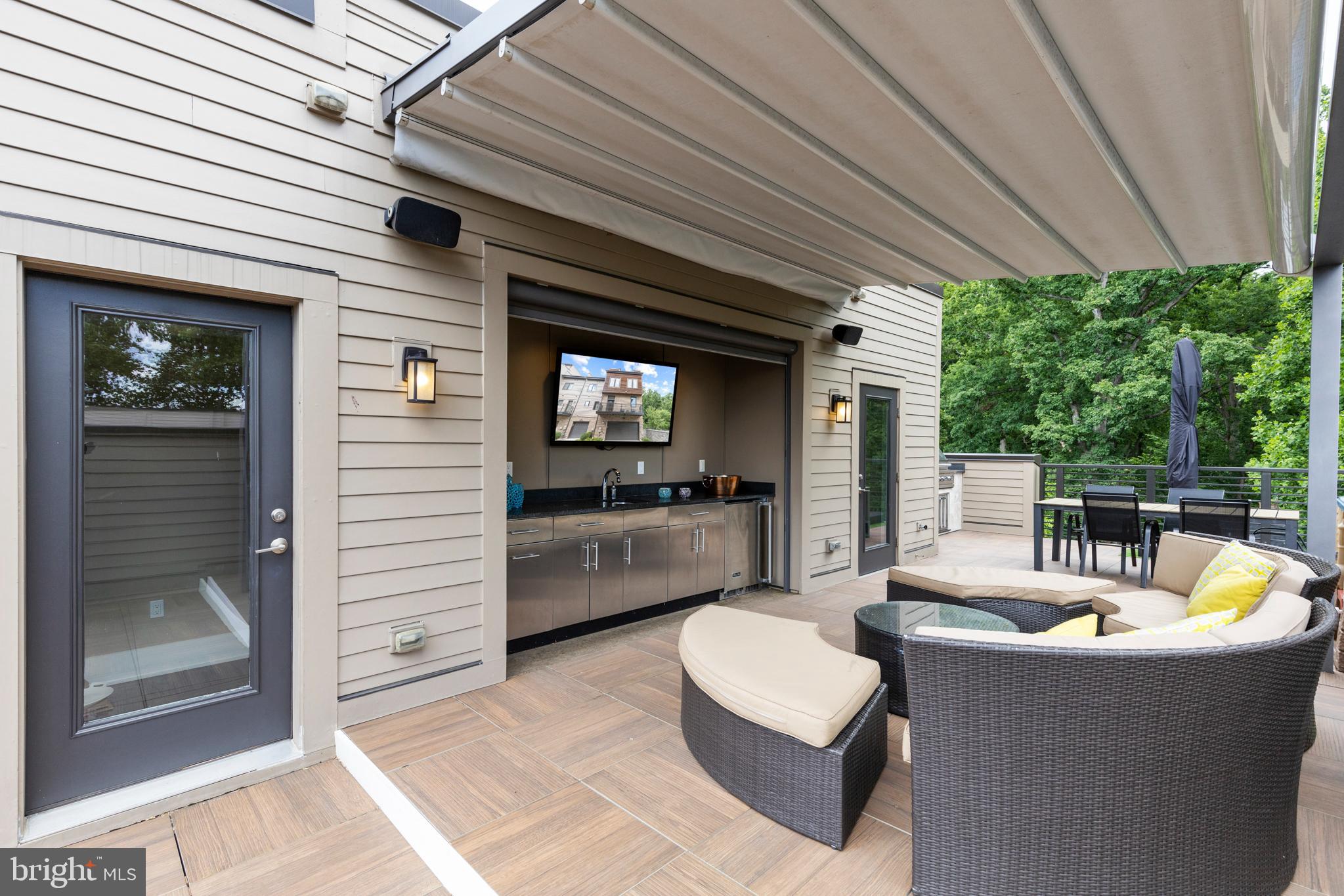 GROSVENOR HEIGHTS - Residential