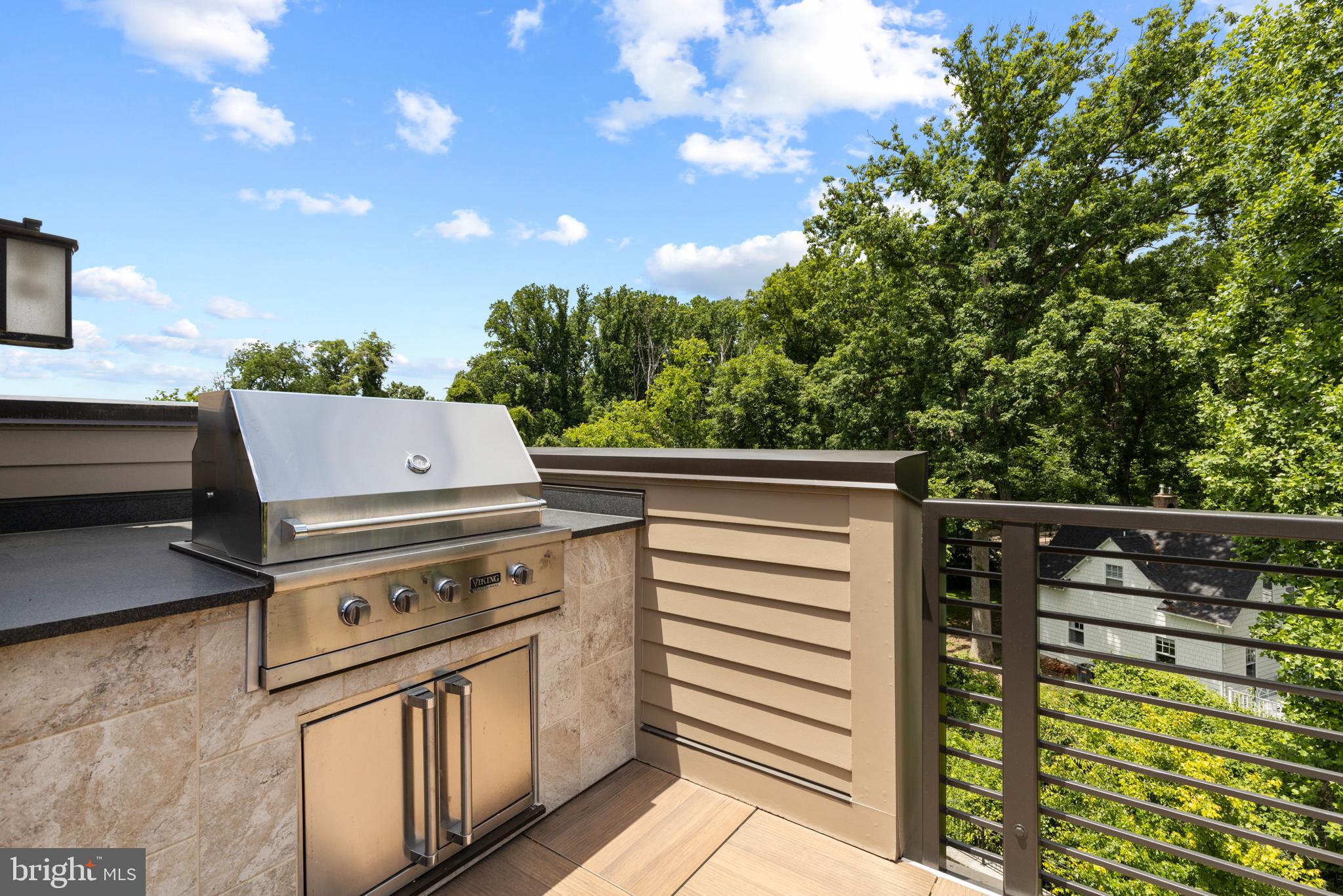 GROSVENOR HEIGHTS - Residential