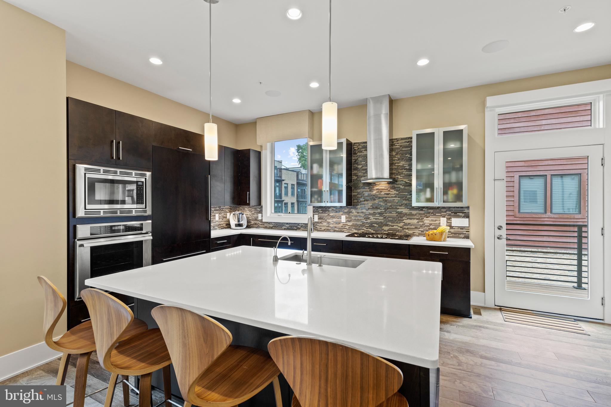 GROSVENOR HEIGHTS - Residential