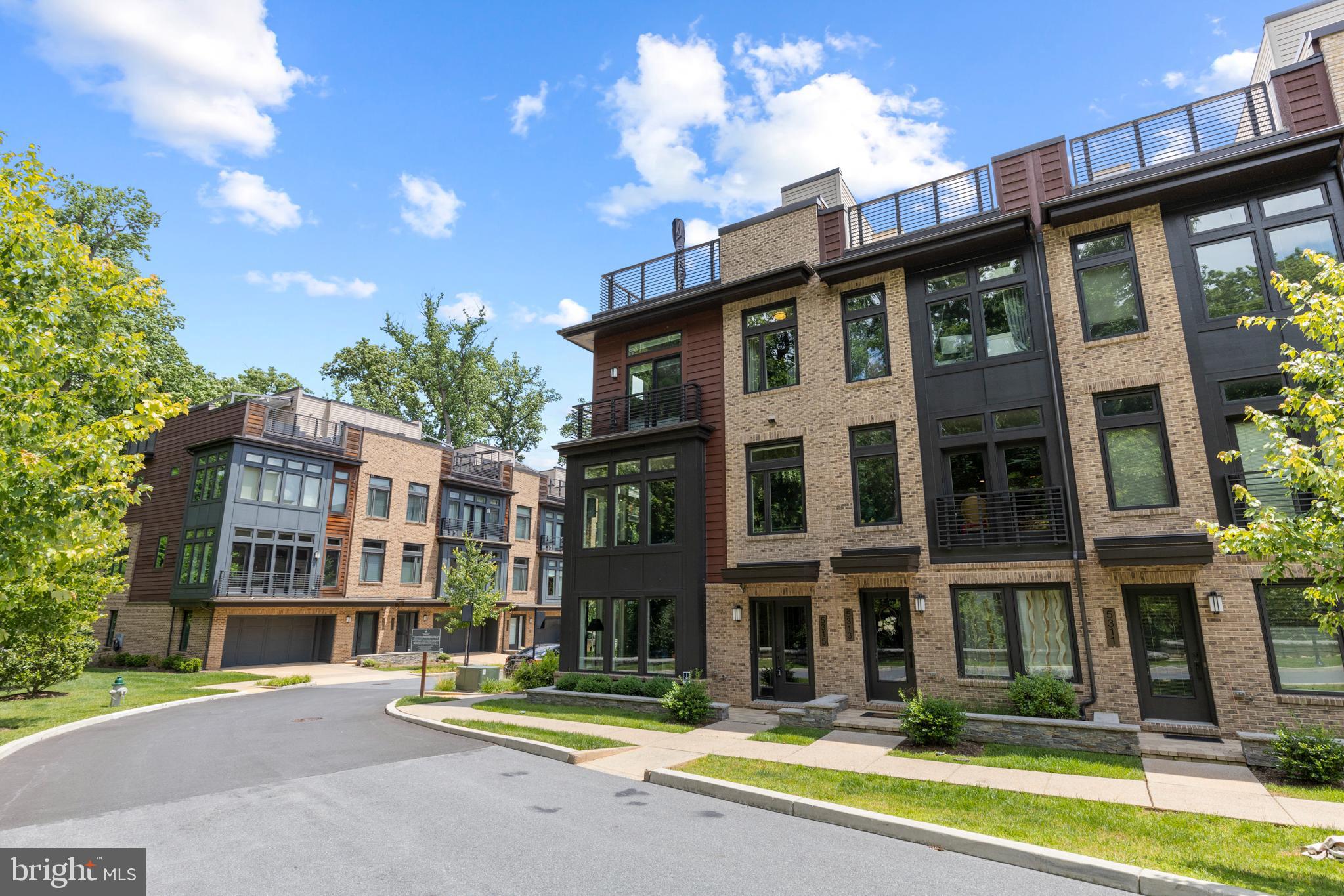 GROSVENOR HEIGHTS - Residential