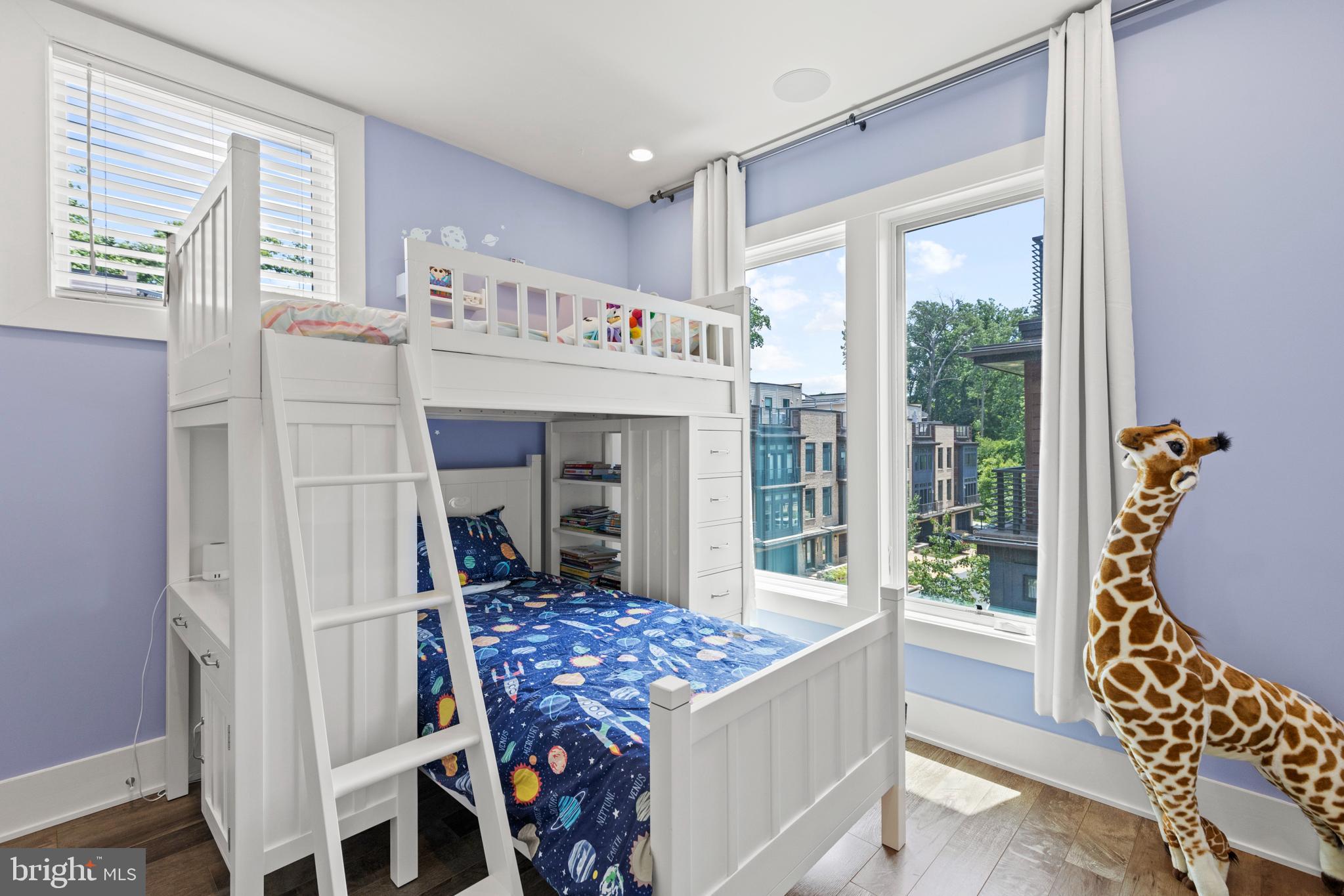 GROSVENOR HEIGHTS - Residential