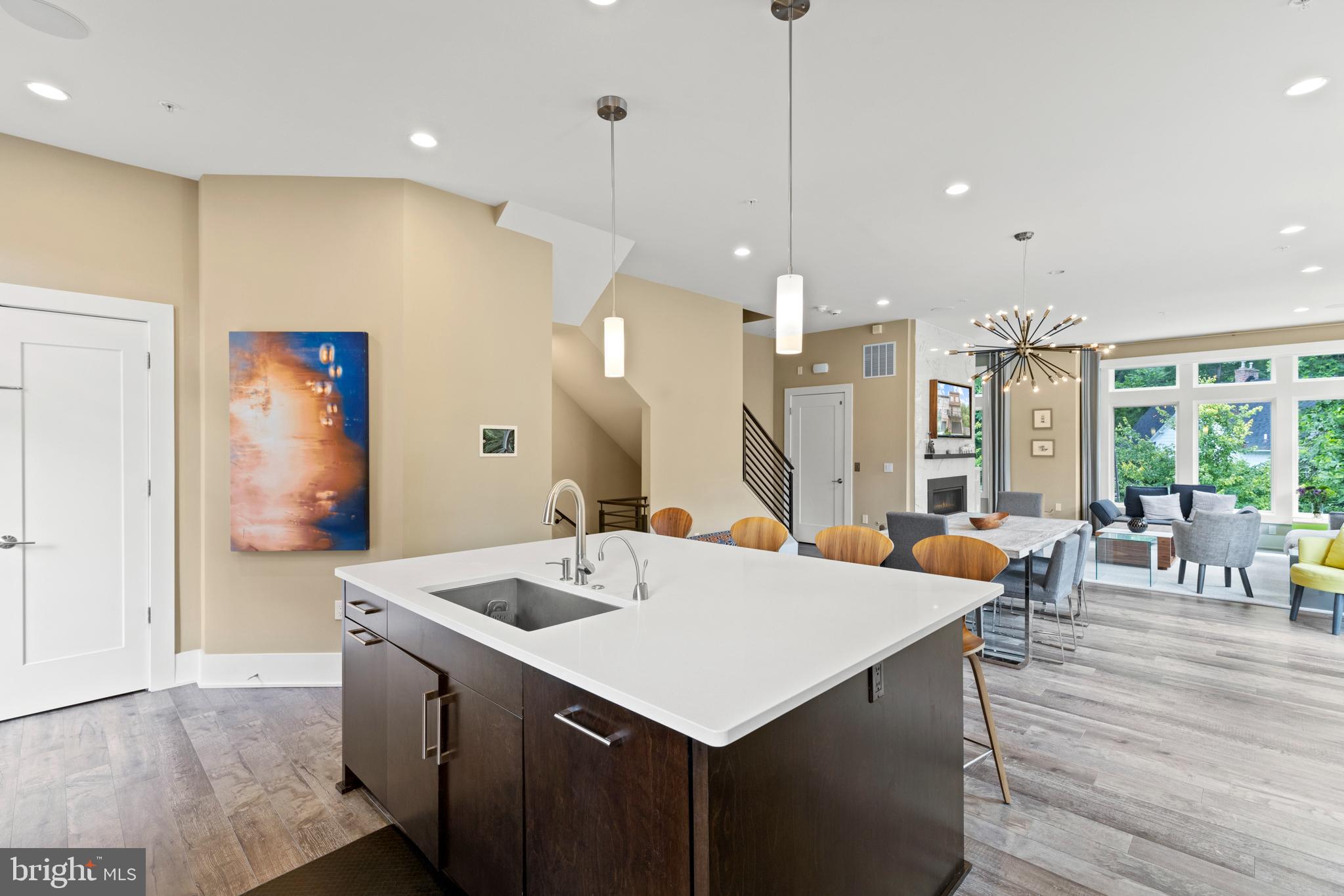 GROSVENOR HEIGHTS - Residential