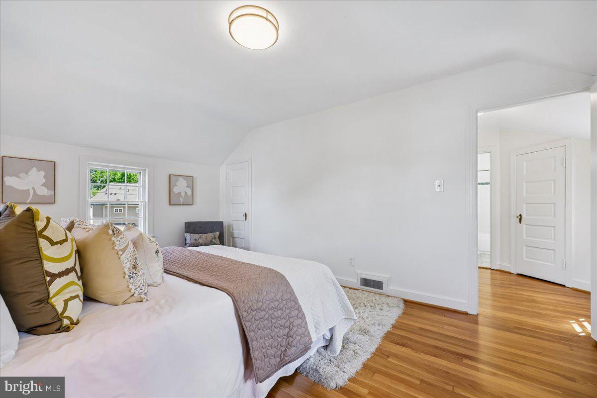 GLENBROOK VILLAGE - Residential