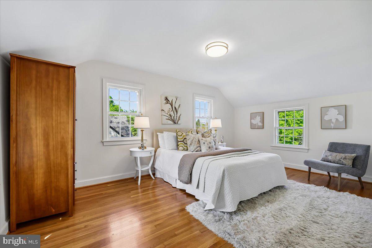 GLENBROOK VILLAGE - Residential