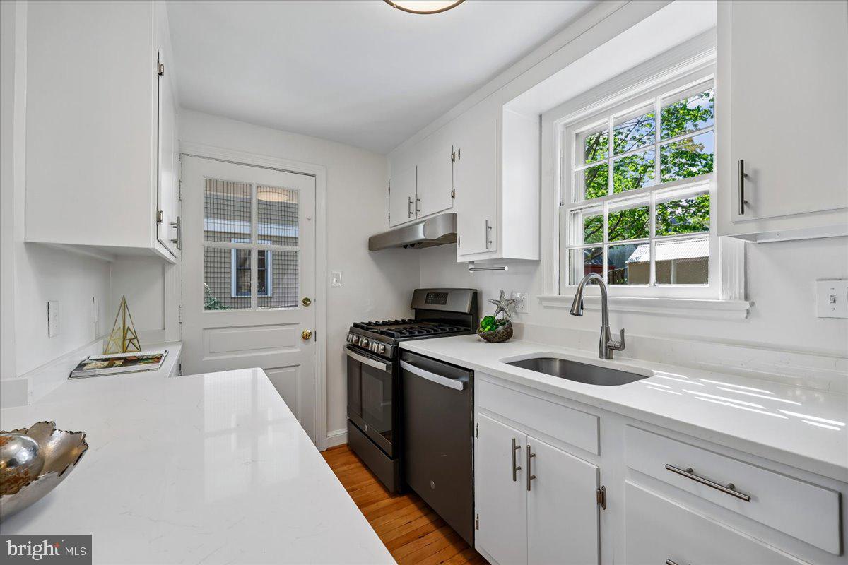 GLENBROOK VILLAGE - Residential