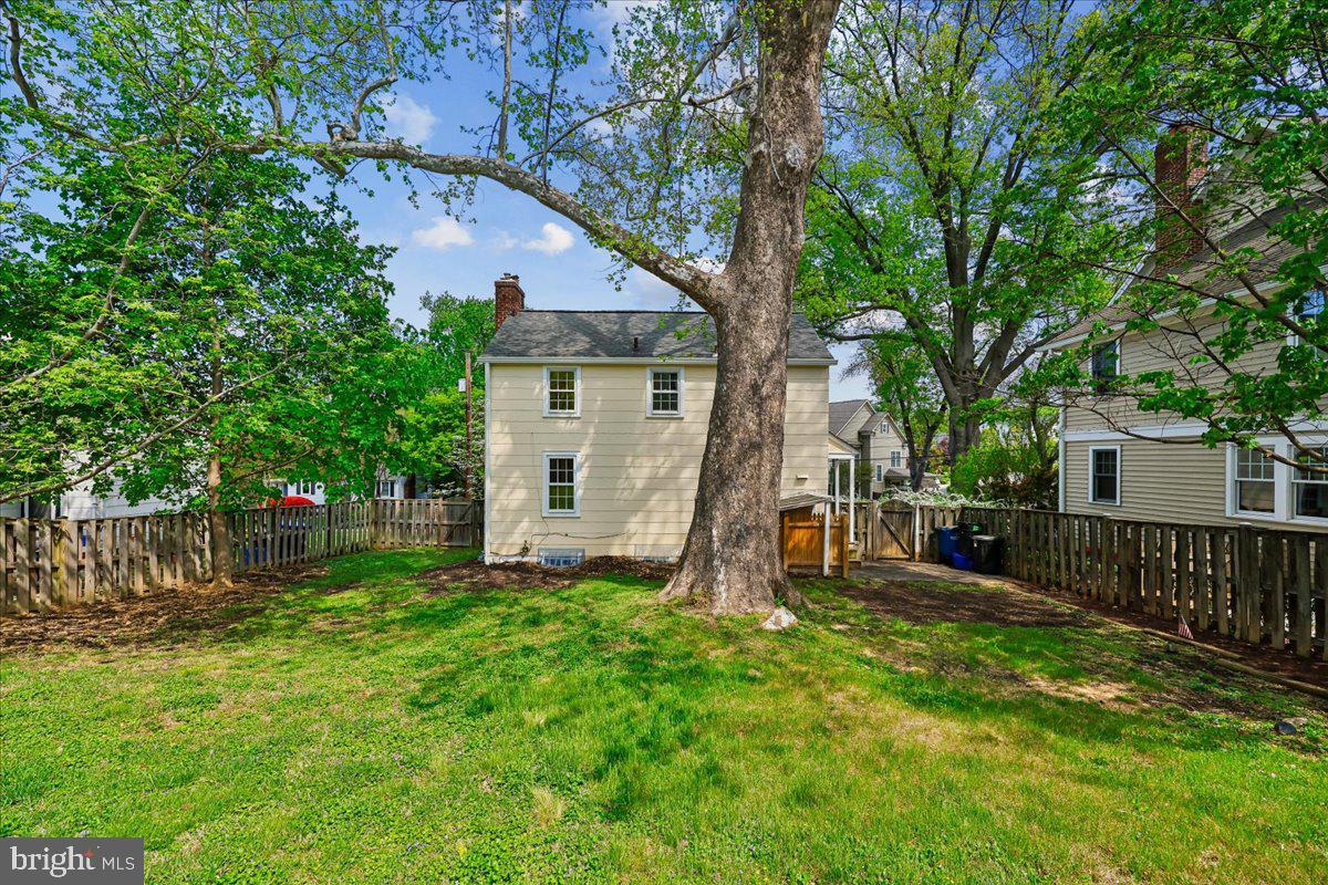 GLENBROOK VILLAGE - Residential