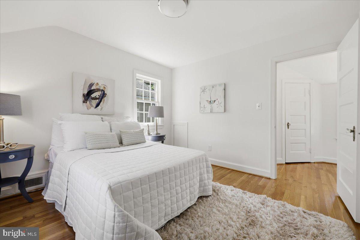 GLENBROOK VILLAGE - Residential