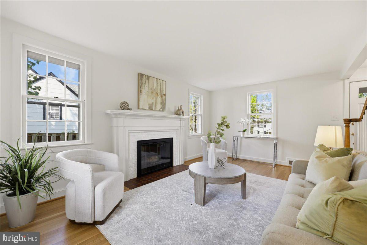 GLENBROOK VILLAGE - Residential