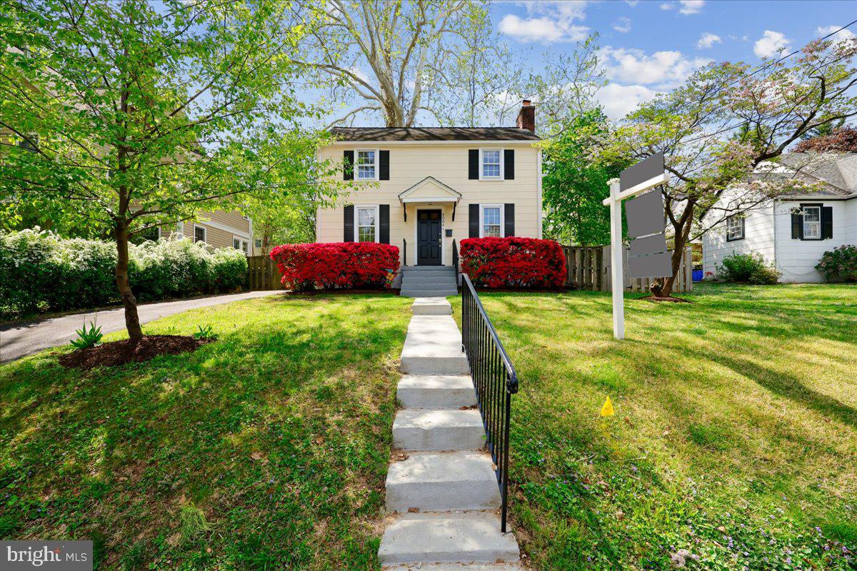 GLENBROOK VILLAGE - Residential