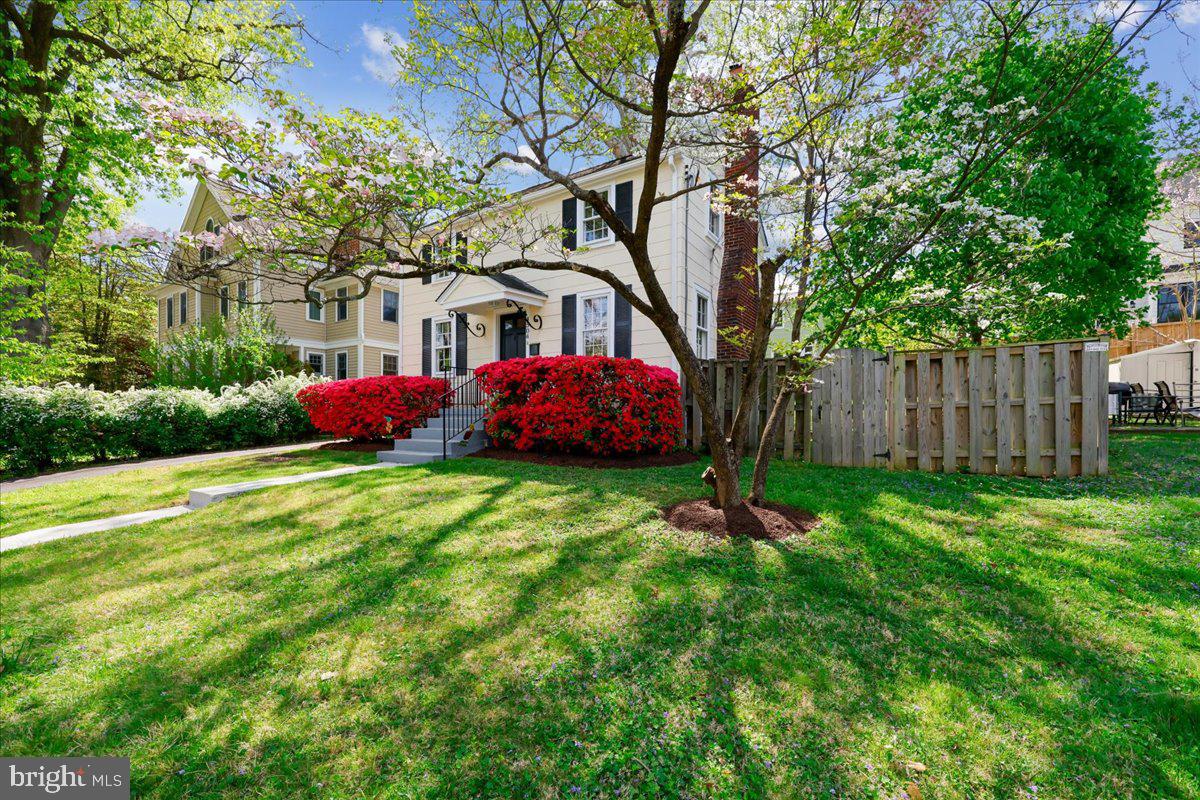 GLENBROOK VILLAGE - Residential