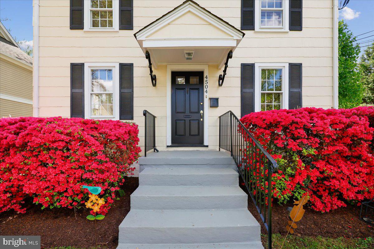 GLENBROOK VILLAGE - Residential