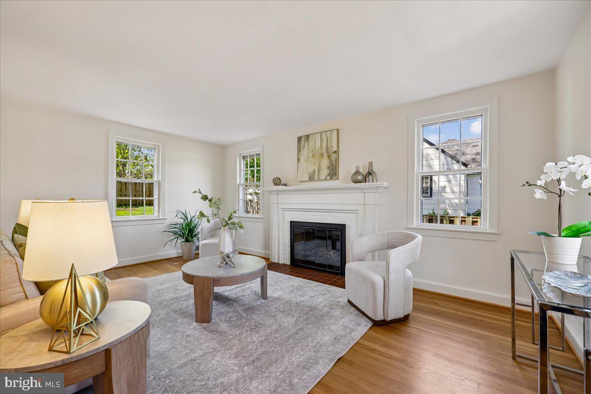 GLENBROOK VILLAGE - Residential