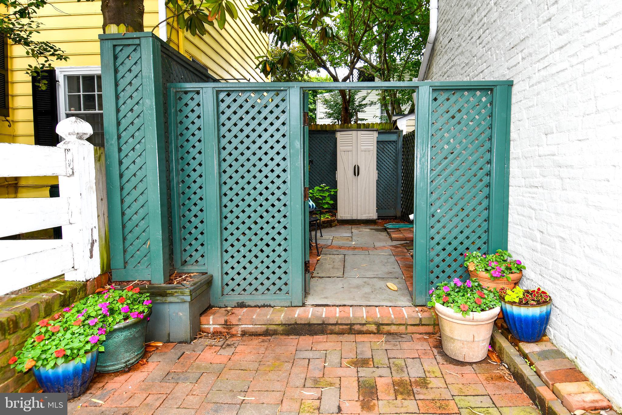 305 N SAINT ASAPH STREET N