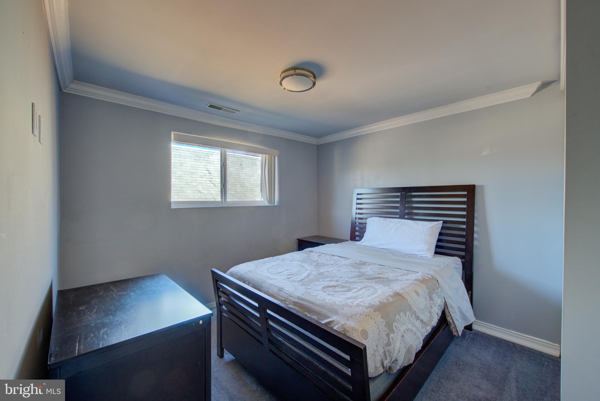 YORKTOWN - Residential Lease