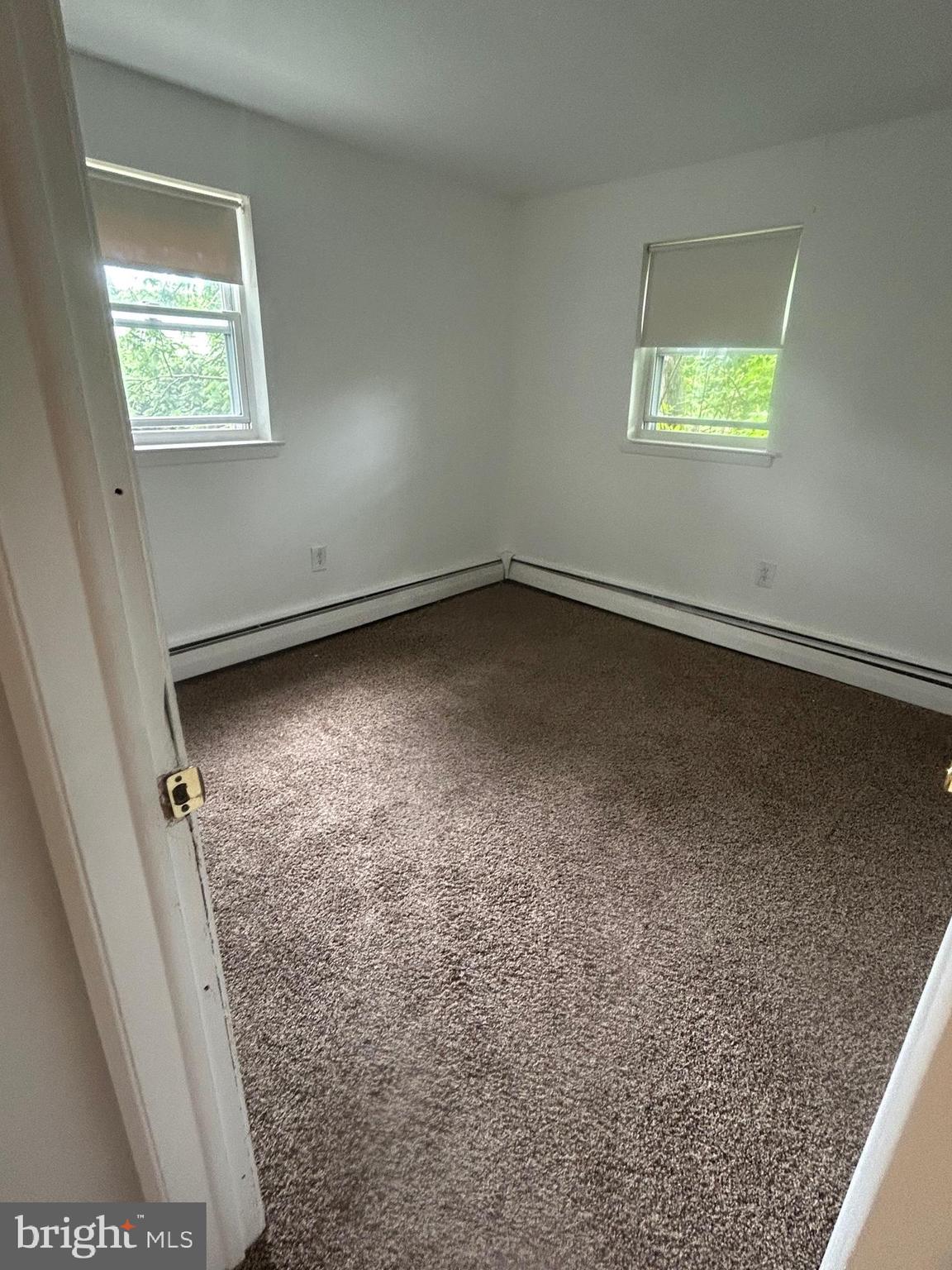 CORNWELLS MANOR - Residential Lease