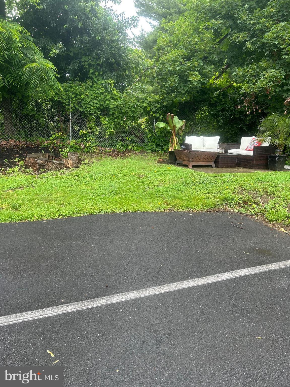 CORNWELLS MANOR - Residential Lease