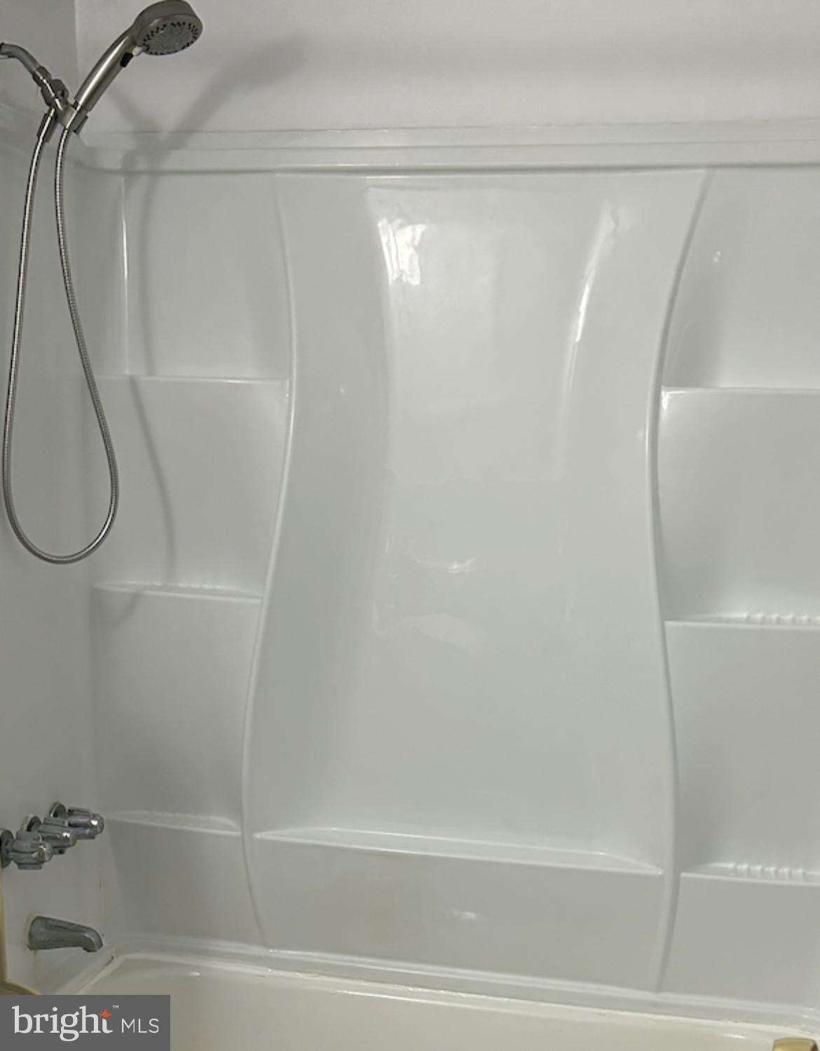 CORNWELLS MANOR - Residential Lease