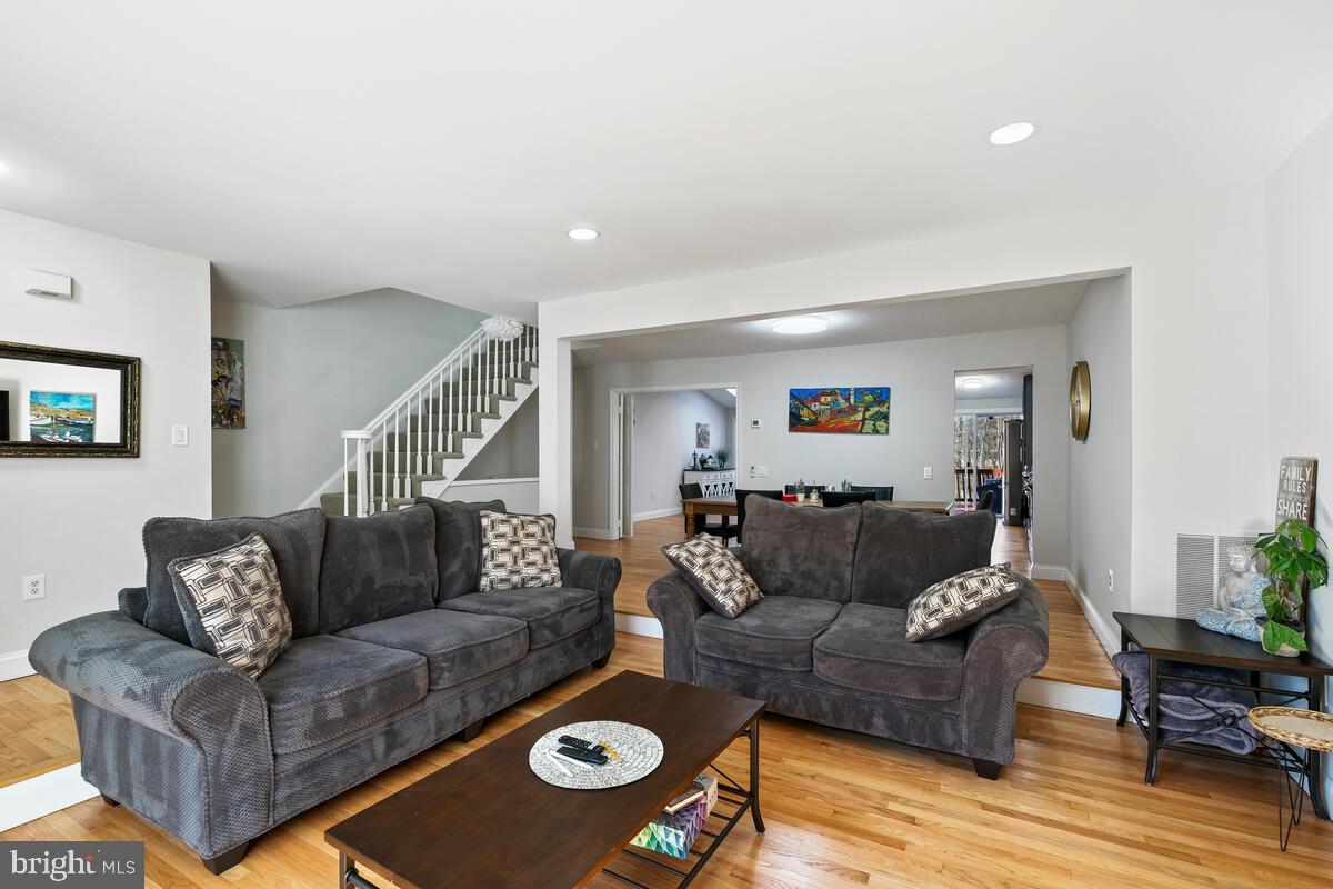 CHADSBERRY - Residential