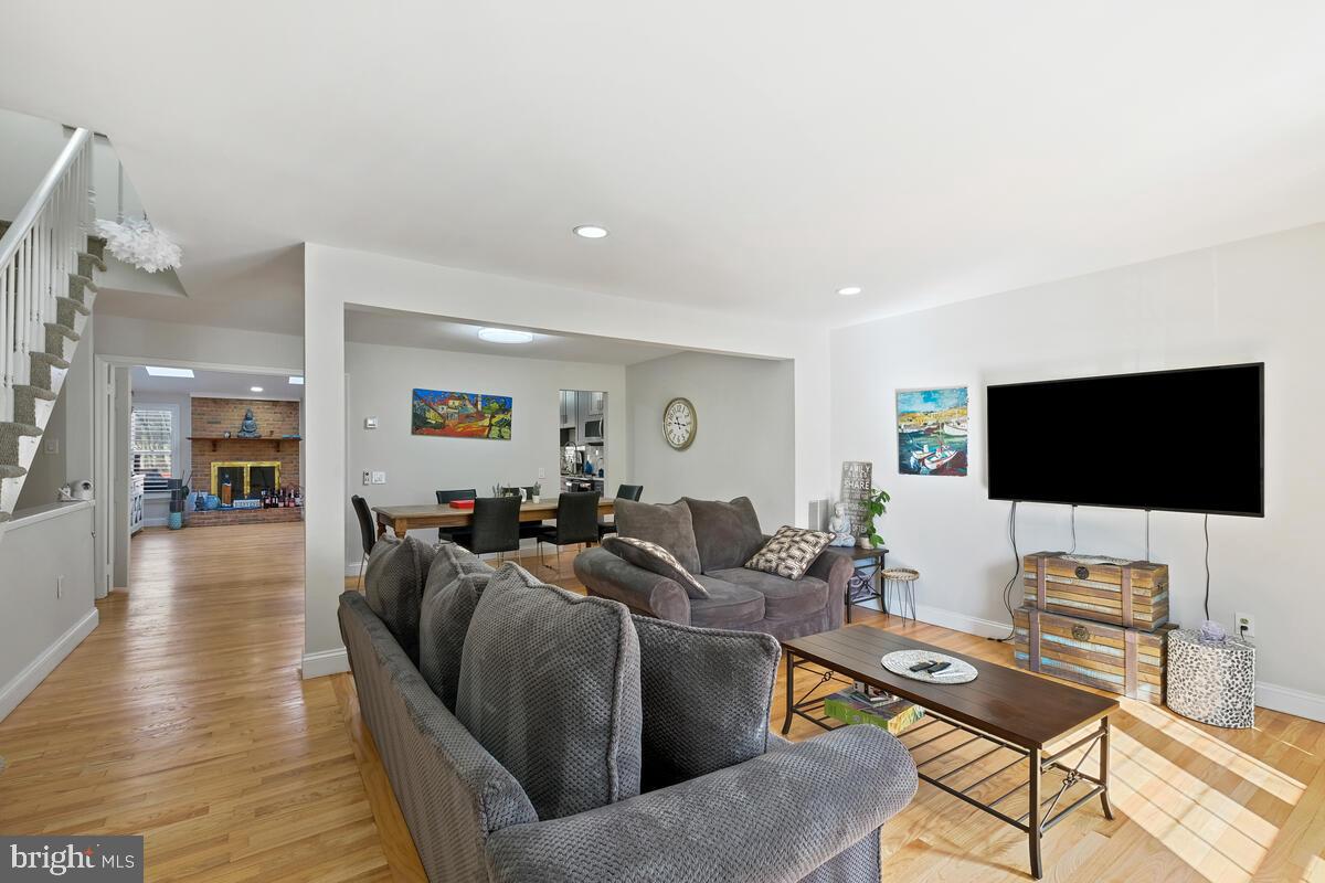 CHADSBERRY - Residential